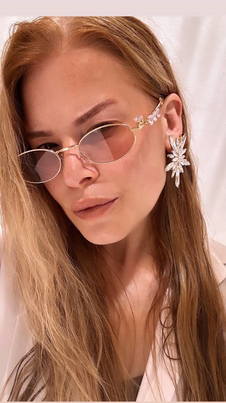 Gümüş Renk Rodyum Kaplama Kristal Taşlı Kutup Yıldızı Tasarım Küpe En Boy 6 cm.