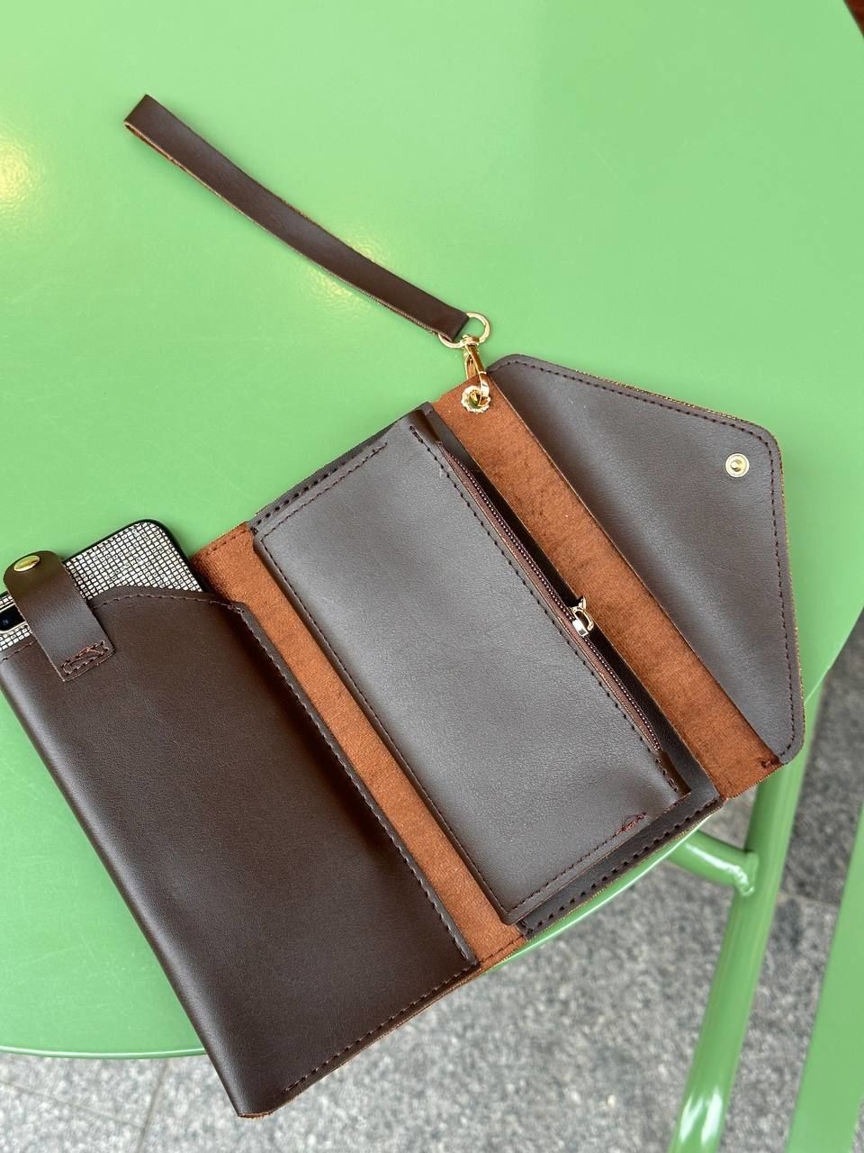 Suni Deri Kahve Rengi Telefon Cepli Çanta / Cüzdan Uzunluk 19 cm. Genişlik 10 cm.