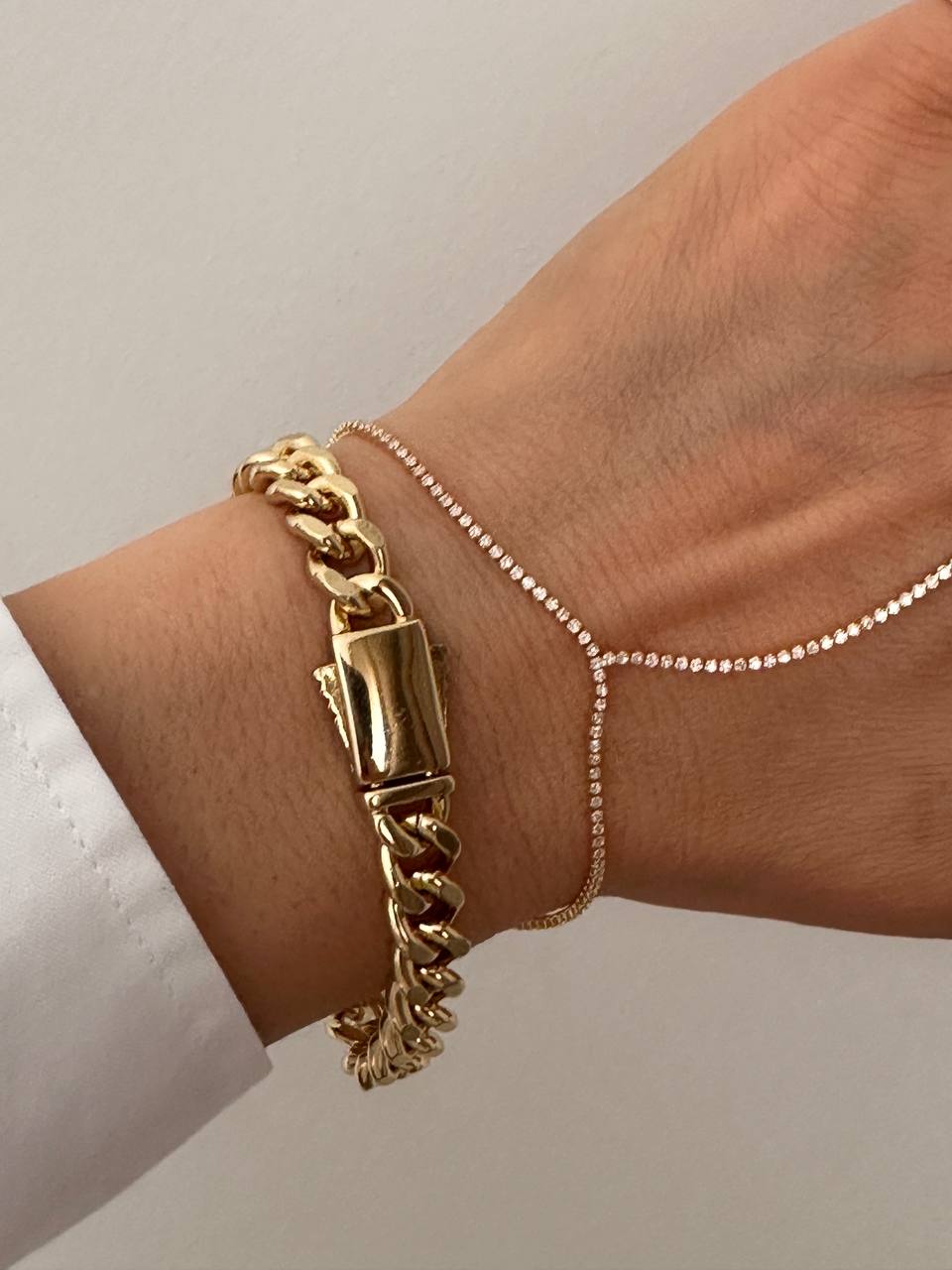 Vip Çelik Gold Renk Antialerjik Kalın Zincir Bileklik Uzunluk 19 cm. Kalınlık 8 mm.