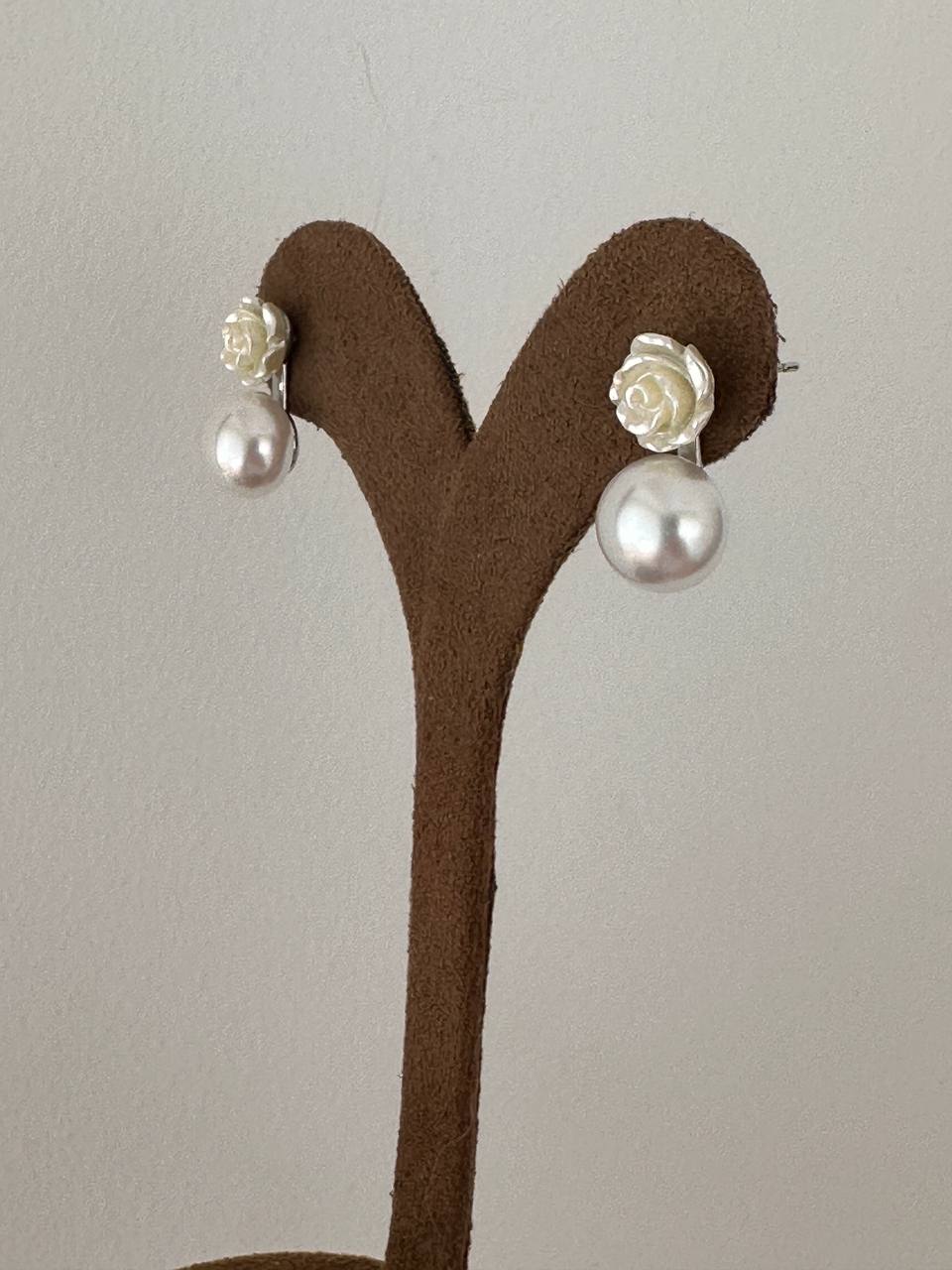 Vip Seri Gümüş Renk 925 K Gümüş Kaplama Çiçek Figürlü Cam İncili Özel Tasarım Küpe