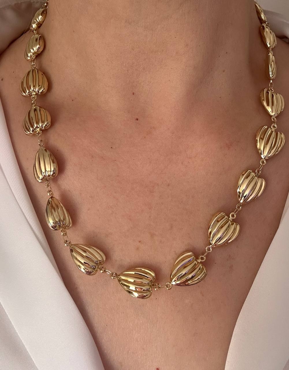 Vip Çelik Gold Renk Lazer Kesim Kalp Figürlü Kolye Uzunluk 45 cm 50 cm. Kalınlık 1,5 cm.