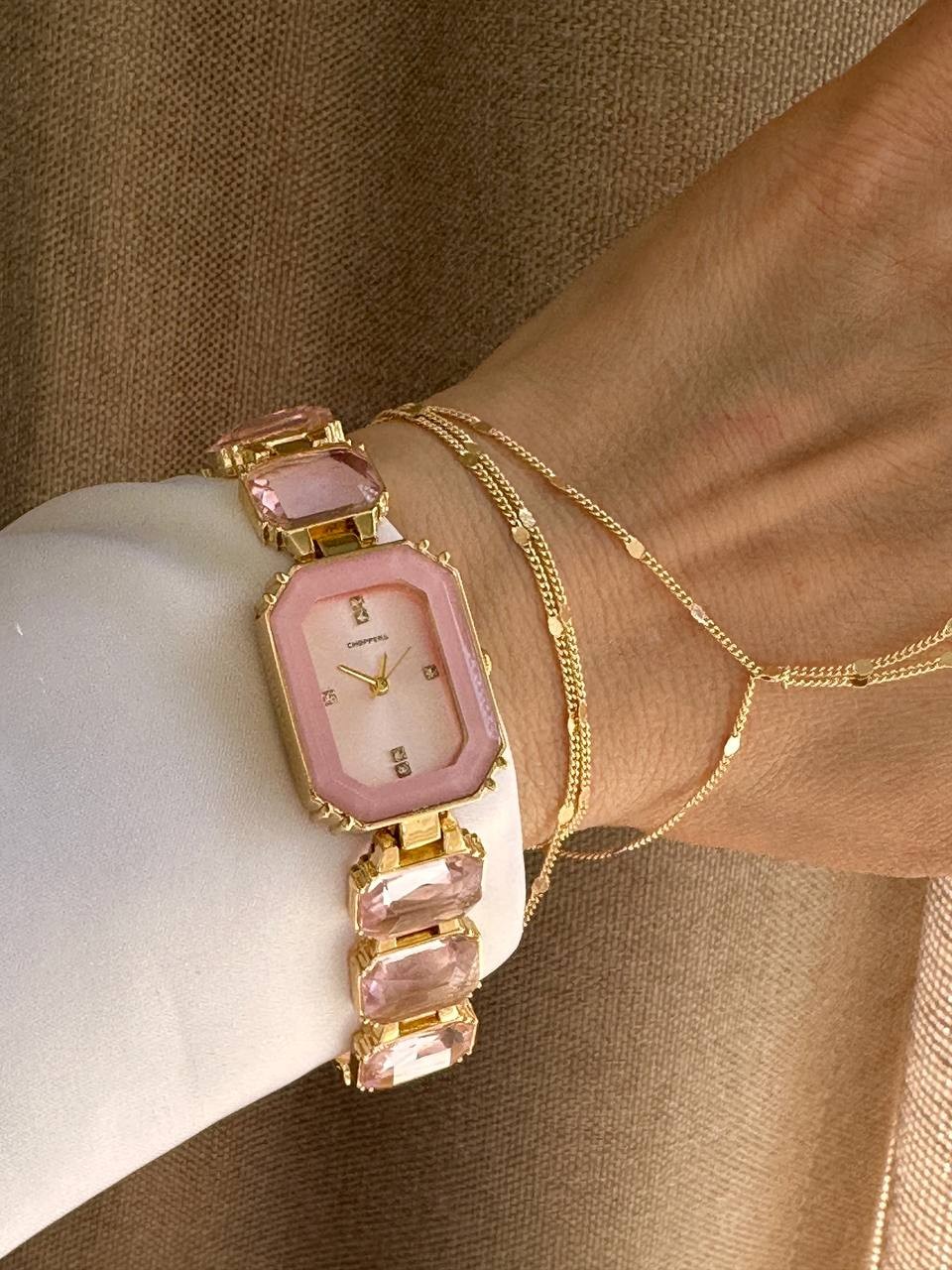 Metal Gold Renk Pembe Renkli Taşlı Kadın Kol Saati