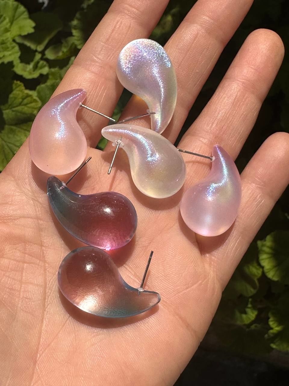 Gümüş Renk Akrilik Neon Renkli Botega Damla Küpe Uzunluk 3 cm.
