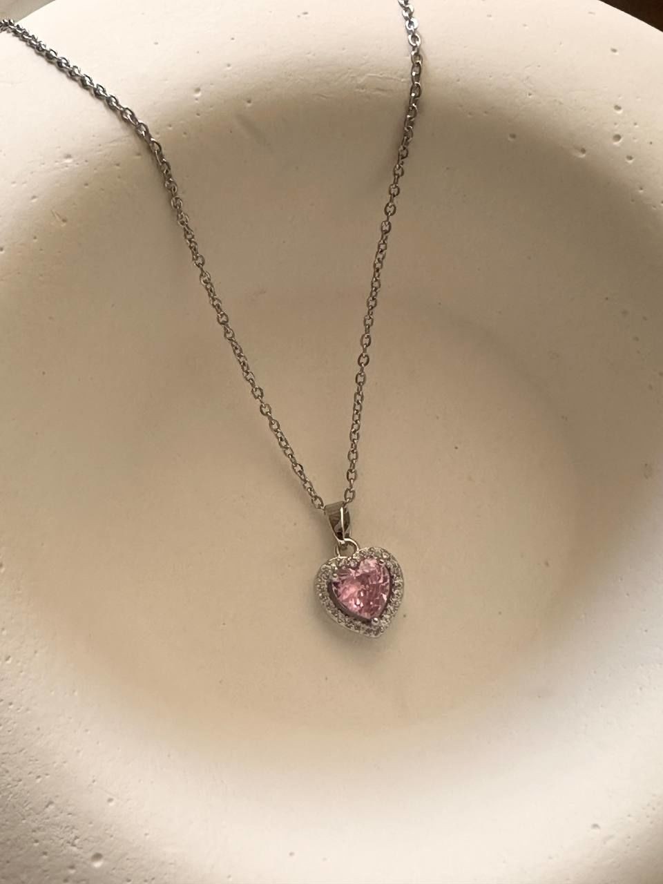 Paslanmaz Çelik Gümüş Renk Zirkon Pembe Kalp Taşlı Kolye Uzunluk 45 cm.