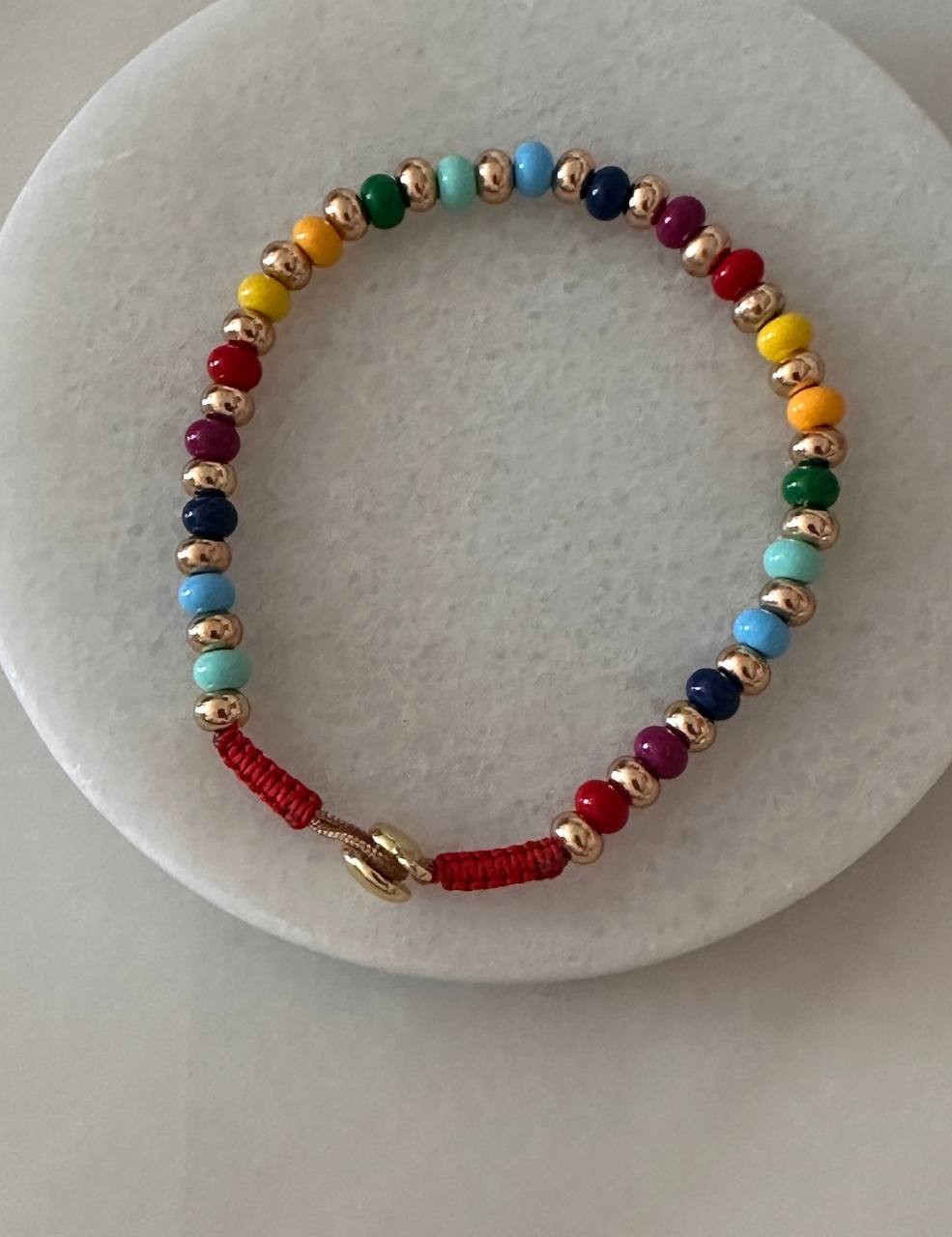 Gold Renk Kırmızı İpli Orijinal Doğal Taşlı Bilekli Uzunluk 17,5 cm.