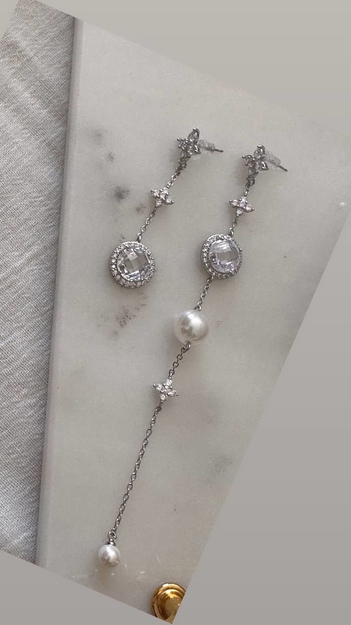 Vip Çelik Gümüş Renk Zirkon Taş ve Top İnci Detaylı Özel Tasarım Sallantılı Küpe Uzunluk 5 cm. ve 13 cm.