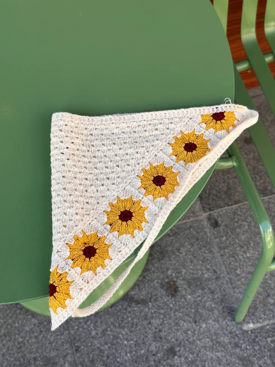 Krem Rengi Sarı Çiçek Figürlü Örgü Bandana