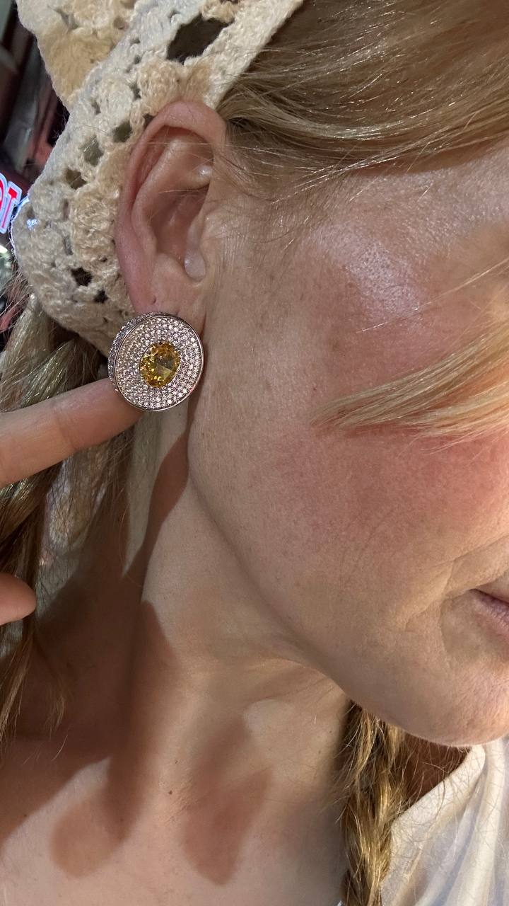 Vip Seri Gümüş Renk Zirkon Beyaz ve Sarı Taşlı Özel Tasarım Küpe En Boy 2,5 cm.