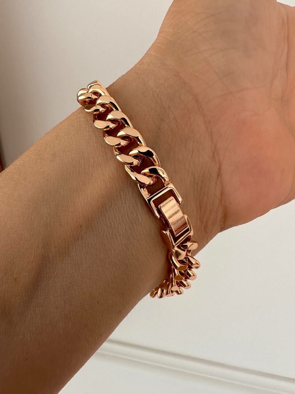 Vip Çelik Gold Renk Zirkon Taş Antialerjik Zincir Bileklik Uzunluk 18 cm.