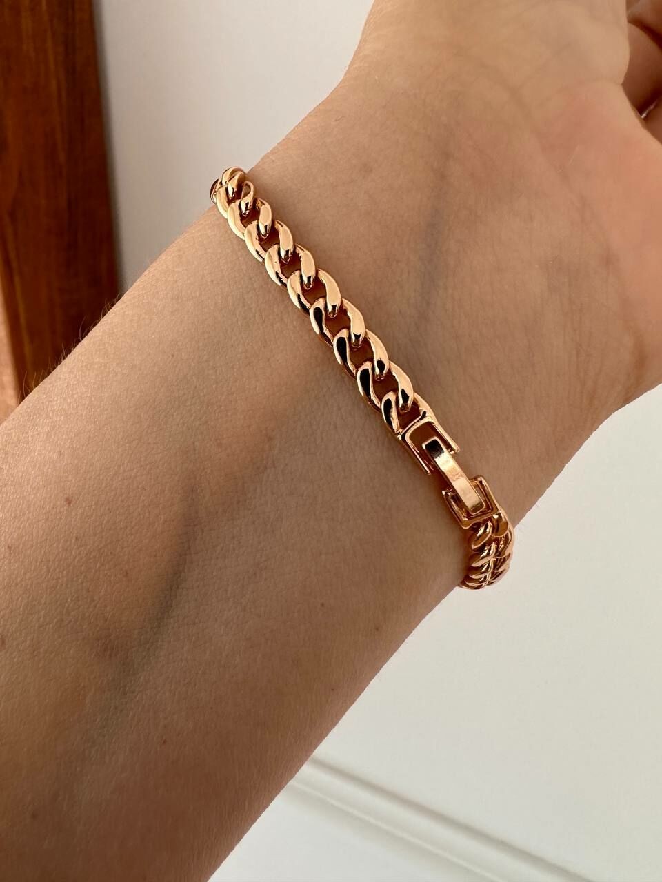 Vip Çelik Gold Renk Zirkon Taş Antialerjik Zincir Bileklik Uzunluk 16,5 cm.