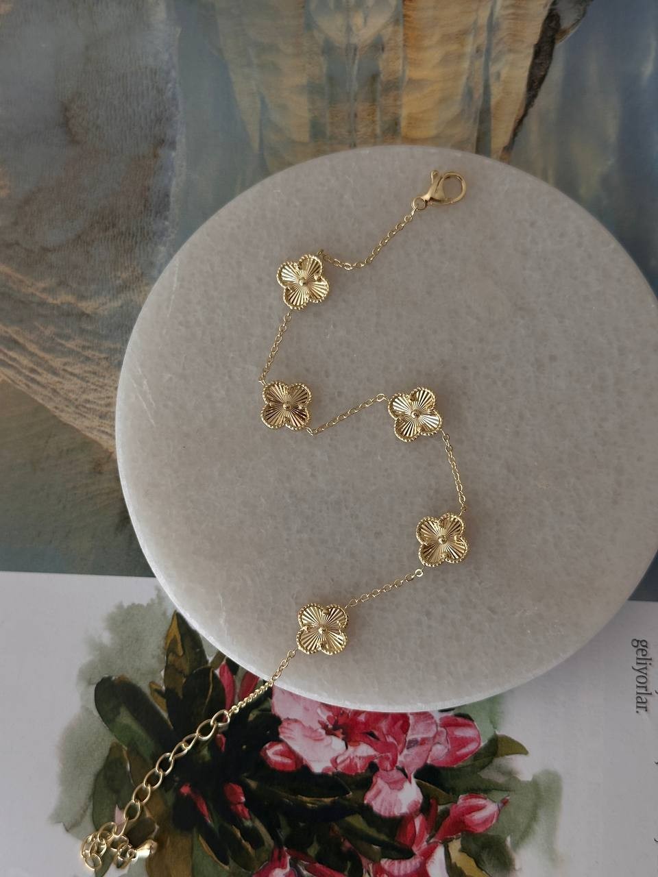 Vip Çelik Gold Renk Küçük Yonca Figürlü Premium Seri Bileklik Uzunluk 16,5 cm. 21 cm.