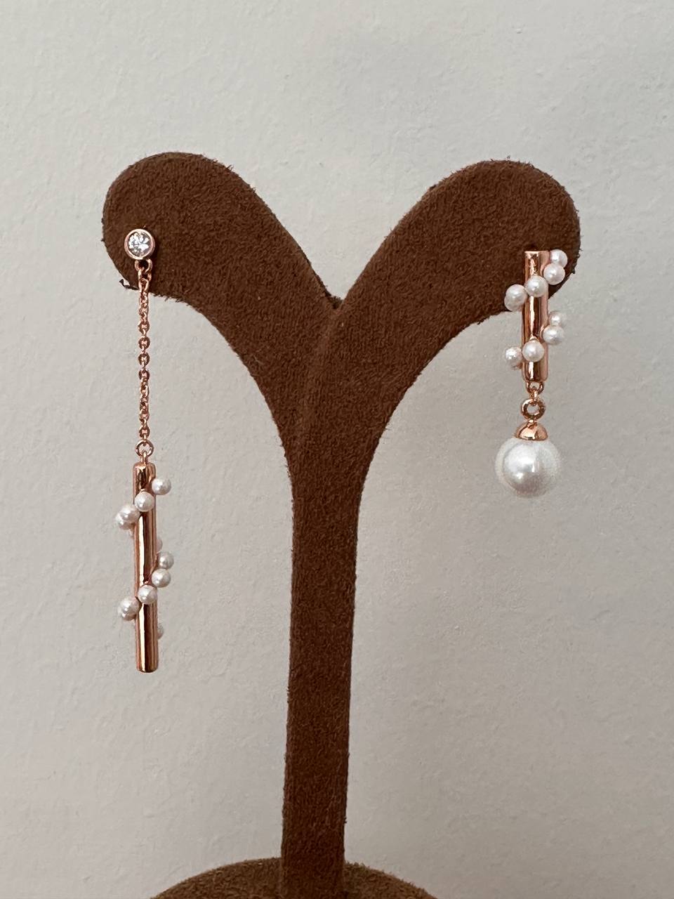 Vip Çelik Gold Renk Zirkon Taşlı İnci Detaylı Antialerjik Sallantılı Özel Tasarım Küpe Uzunluk 5,5 cm. 3 cm.