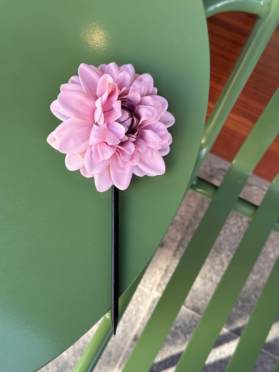 Toz Pembe Renk Çiçek Figürlü Uzun Çivi Toka Uzunluk 20 cm.