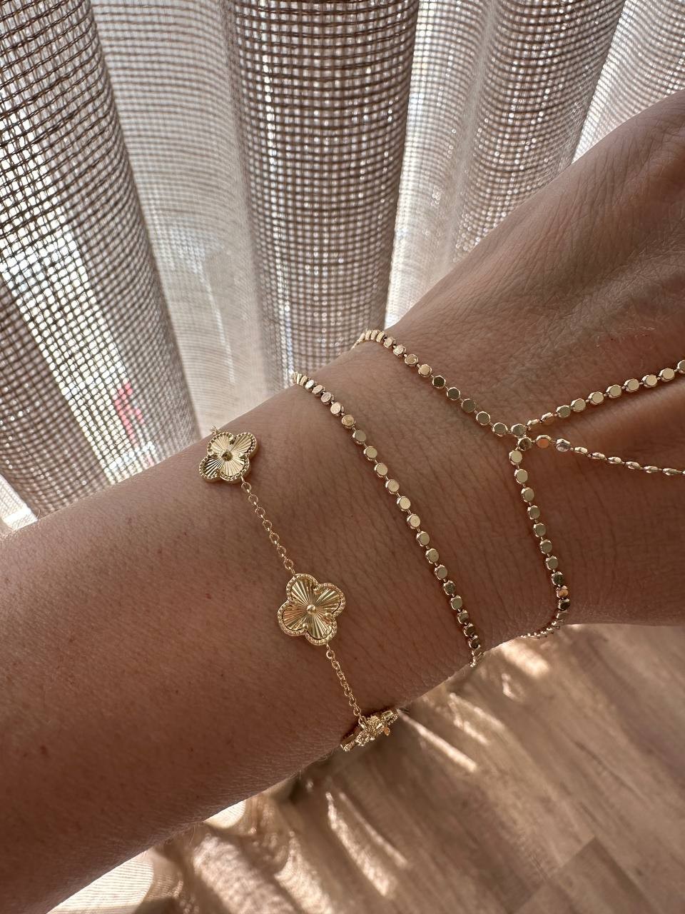 Vip Çelik Gold Renk Küçük Yonca Figürlü Premium Seri Bileklik Uzunluk 16,5 cm. 21 cm.