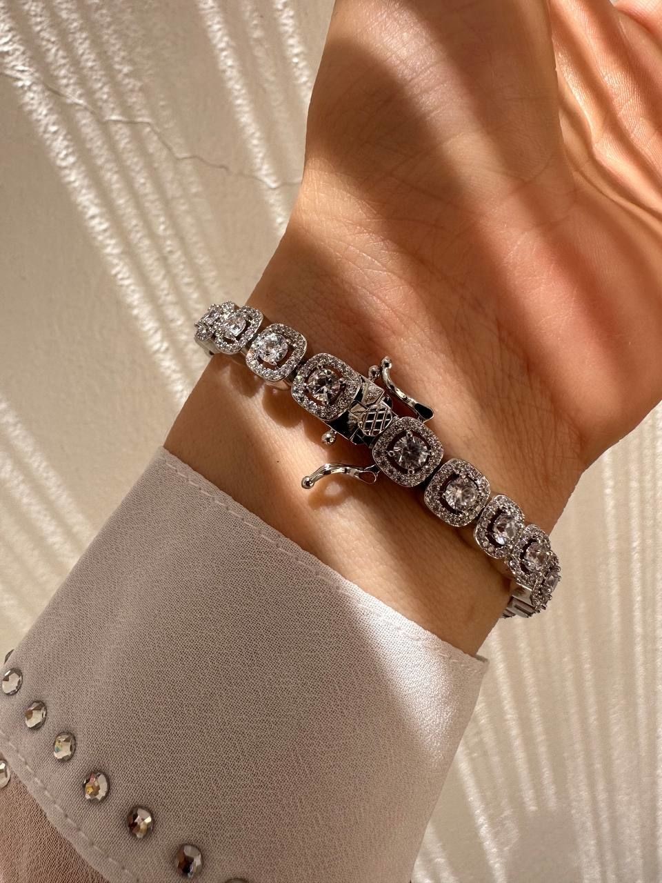 Vip Çelik Platin Renk Zirkon Taş Premium Seri Pırlanta İşçiliği Antialerjik Bileklik Uzunluk 17,5 cm.