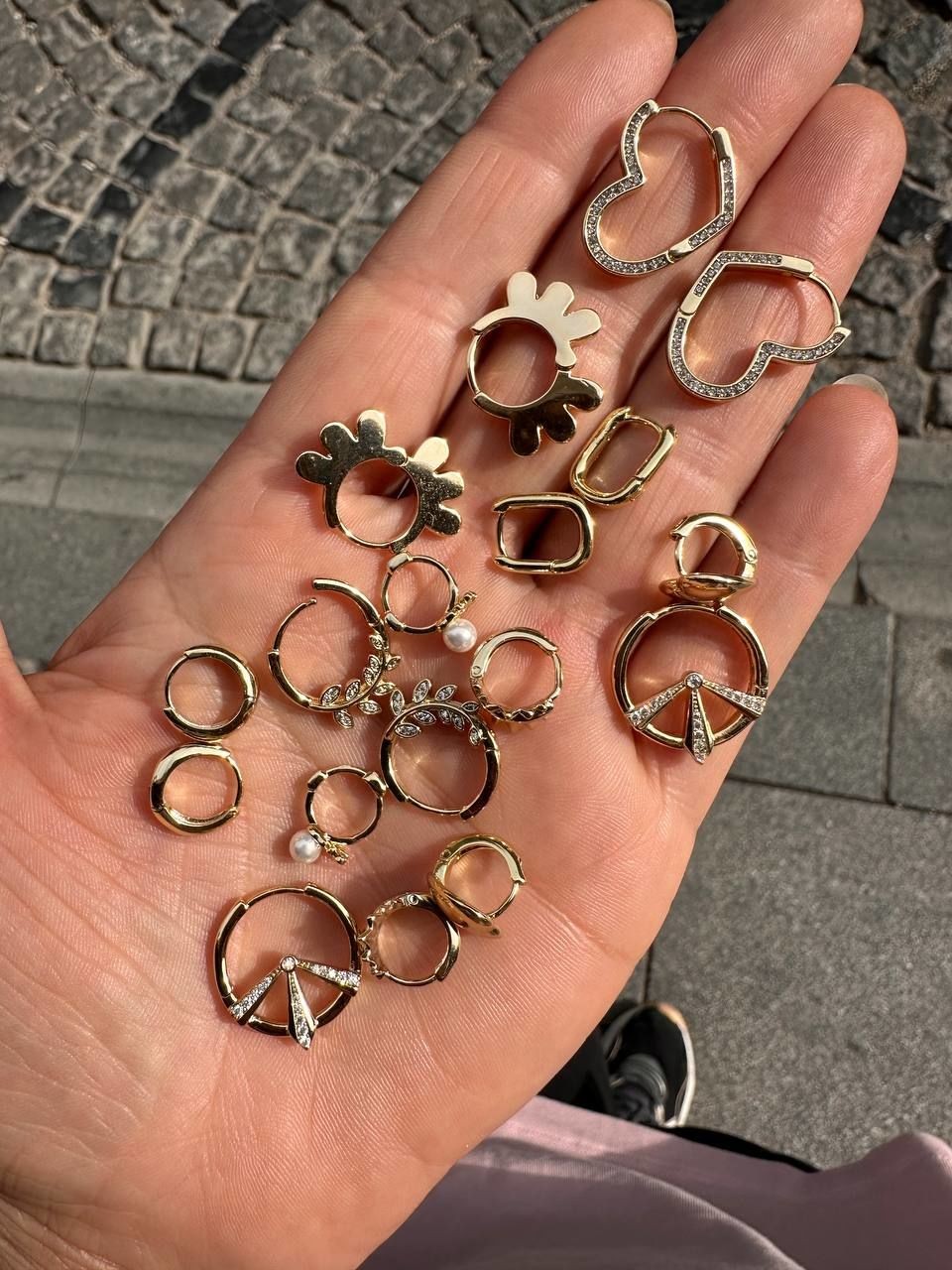 Vip Çelik Gold Renk Antialerjik Bombeli Minimal Halka Küpe Genişlik 1 cm.