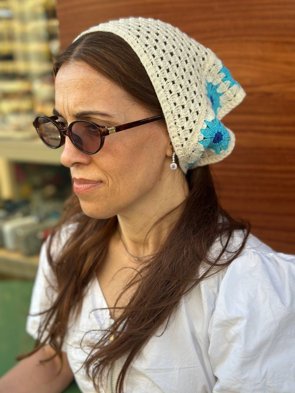 Krem Rengi Mavi Çiçek Figürlü Örgü Bandana