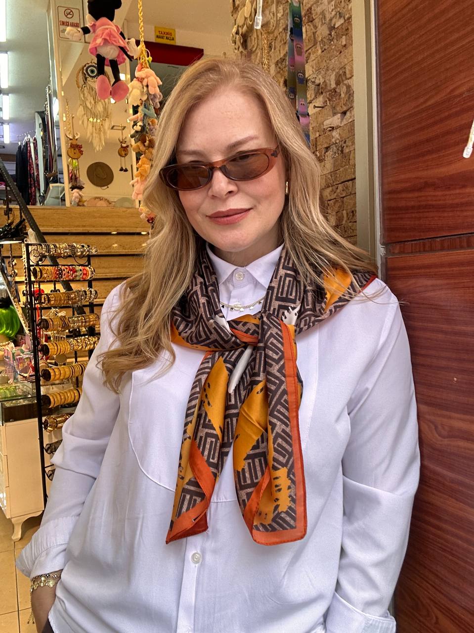 Renkli Desenli İpek Saten Kumaş Fular 90 cm. x 90 cm.