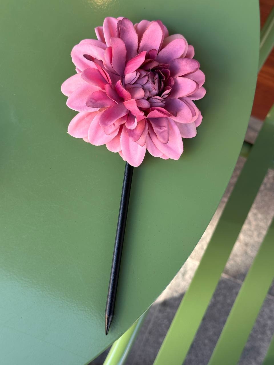 Pudra Renk Çiçek Figürlü Uzun Çivi Toka Uzunluk 20 cm.