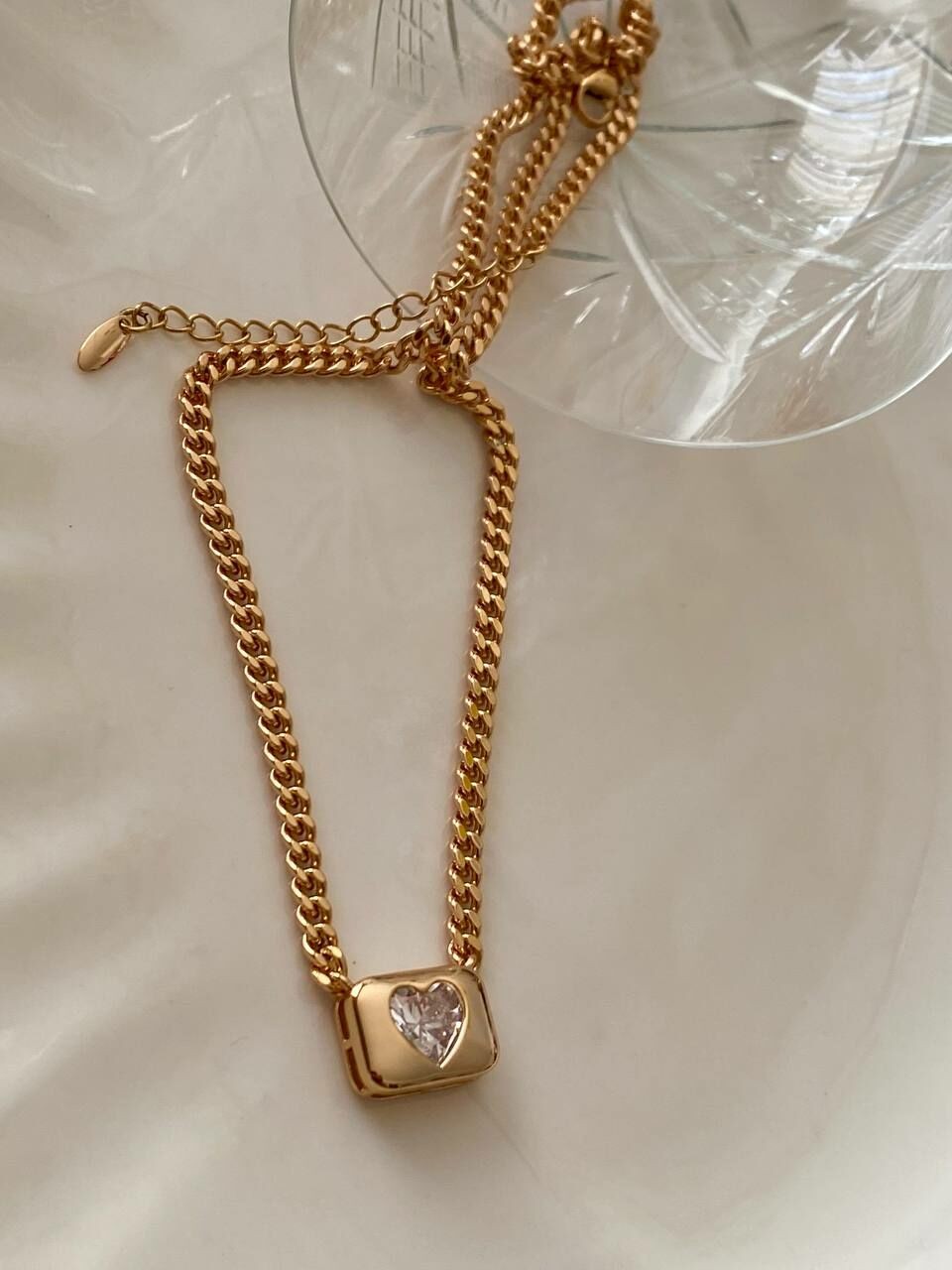 Vip Çelik Gold Renk Kalp Zirkon Taşlı Antialerjik Kolye Uzunluk 45 cm.