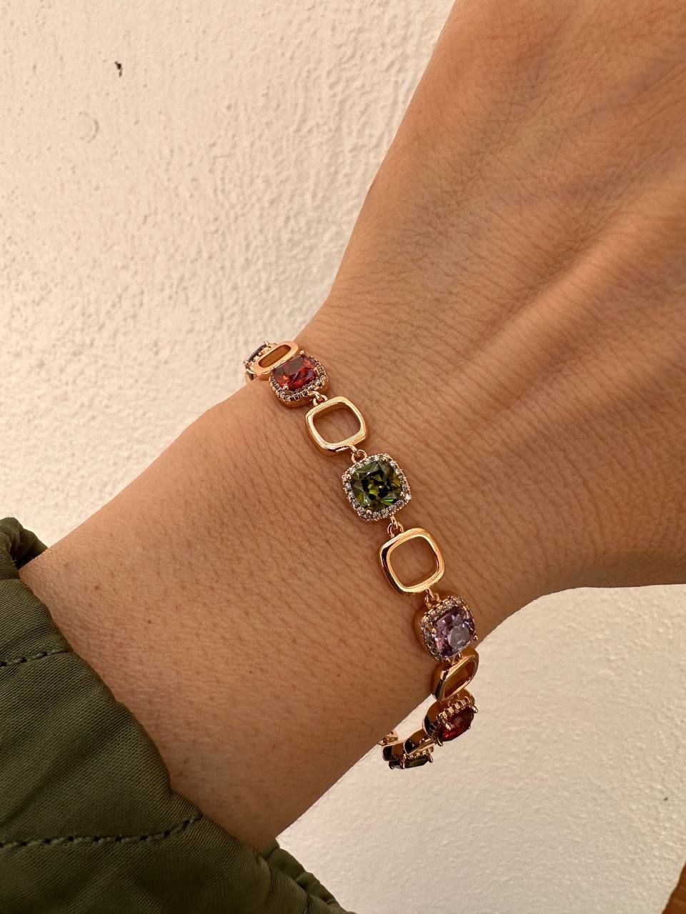Vip Çelik Gold Renk Zirkon Renkli Taş Antialerjik Premium Seri Bileklik Uzunluk Min. 17,5 cm. Max. 21 cm. Taş Genişlik 8 mm.