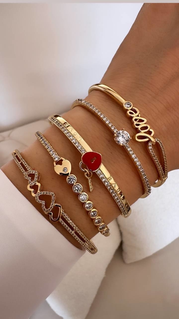 Vip Çelik 14 K Gold Renk Zirkon Taş Antialerjik ( Love ) Kelepçe Bileklik Genişlik 6 cm.