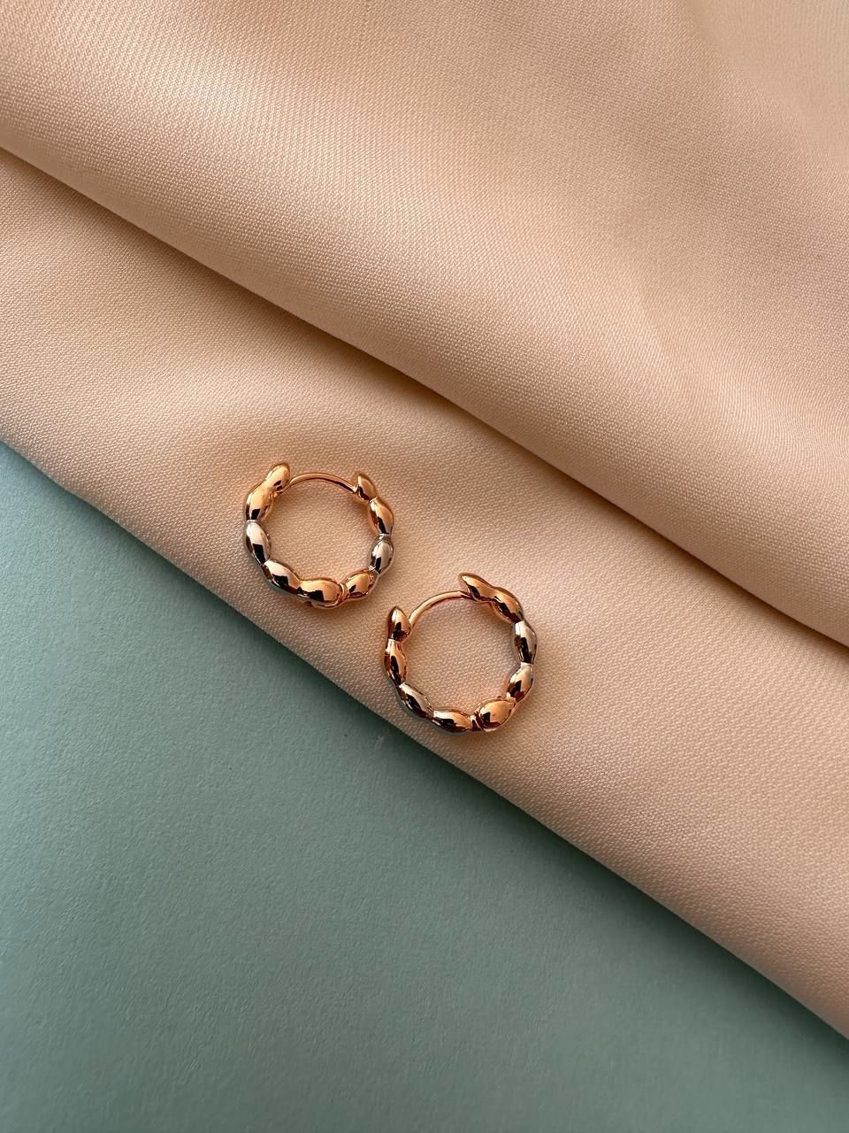 Vip Çelik Gold ve Gümüş Renk Lazer Kesim Antialerjik Halka Küpe Genişlik 1,5 cm.