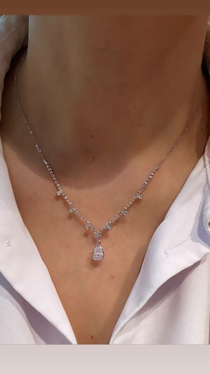 Gümüş Renk Kristal Taşlı Rodyum Kaplama Kolye Uzunluk 45 cm.