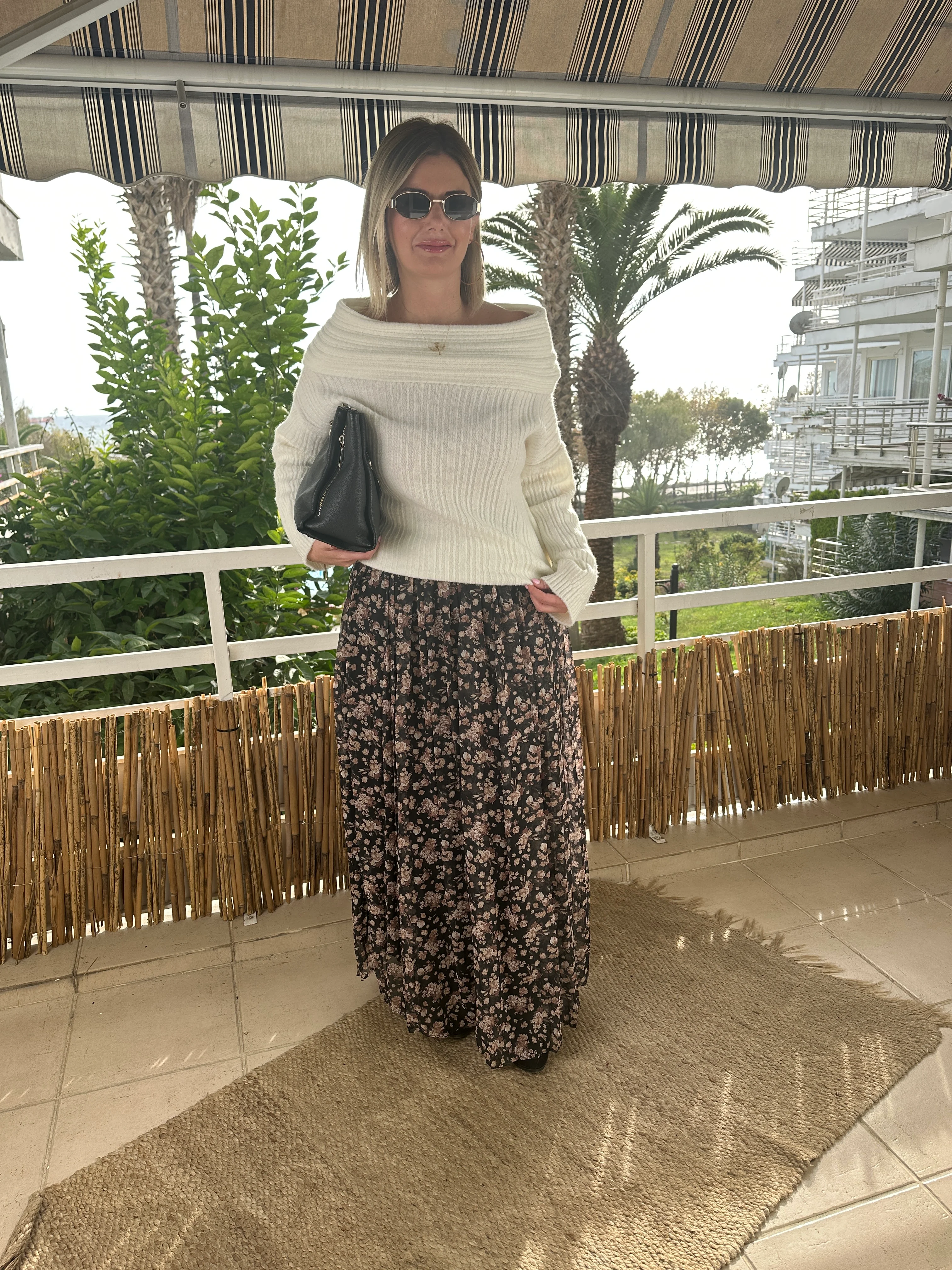 Madonna yaka triko kırık beyaz 