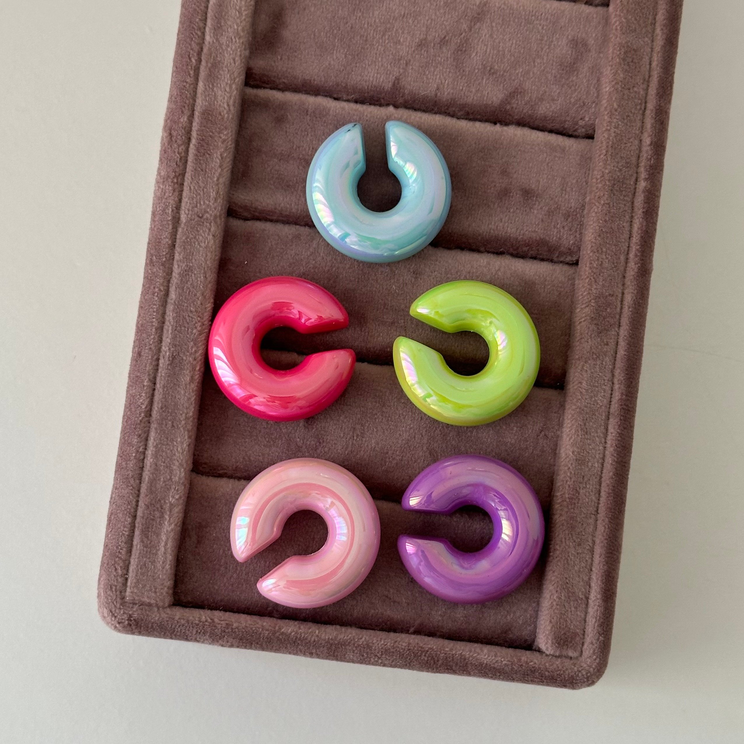 Renkli Akrilik Earcuff
