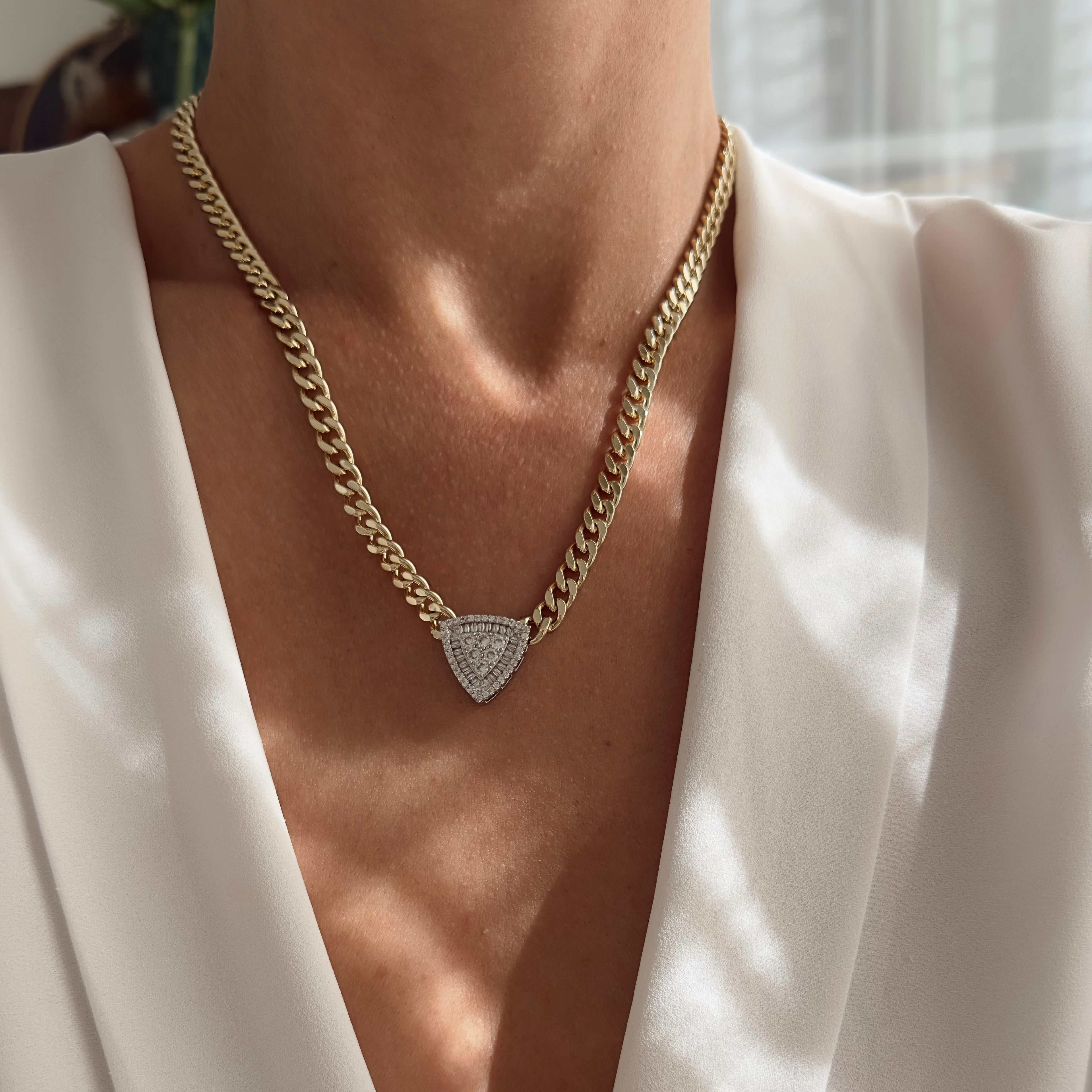 Vip Seri 14k Gold Beyaz Taş Kolye