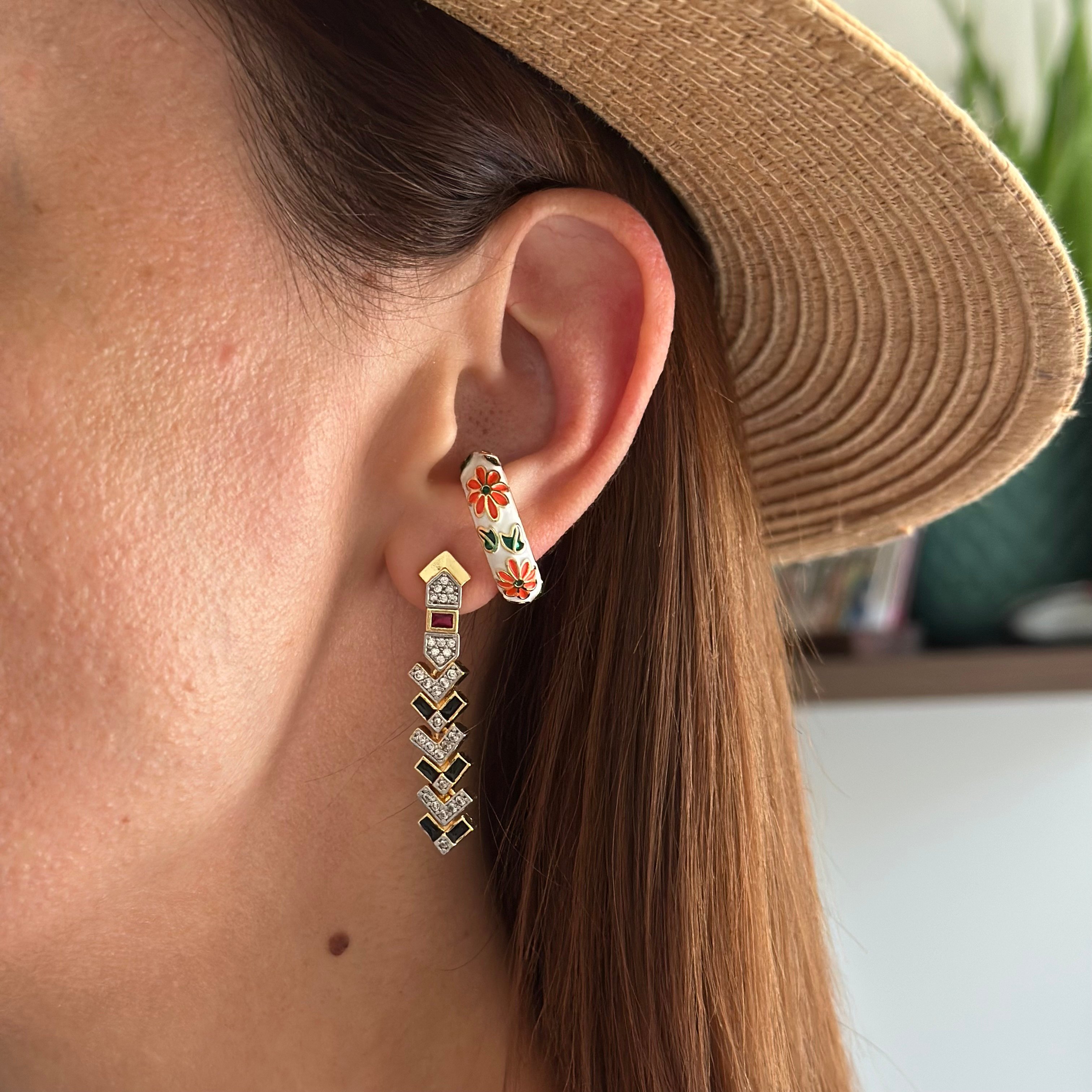 Özel Seri Mineli Çiçek Earcuff