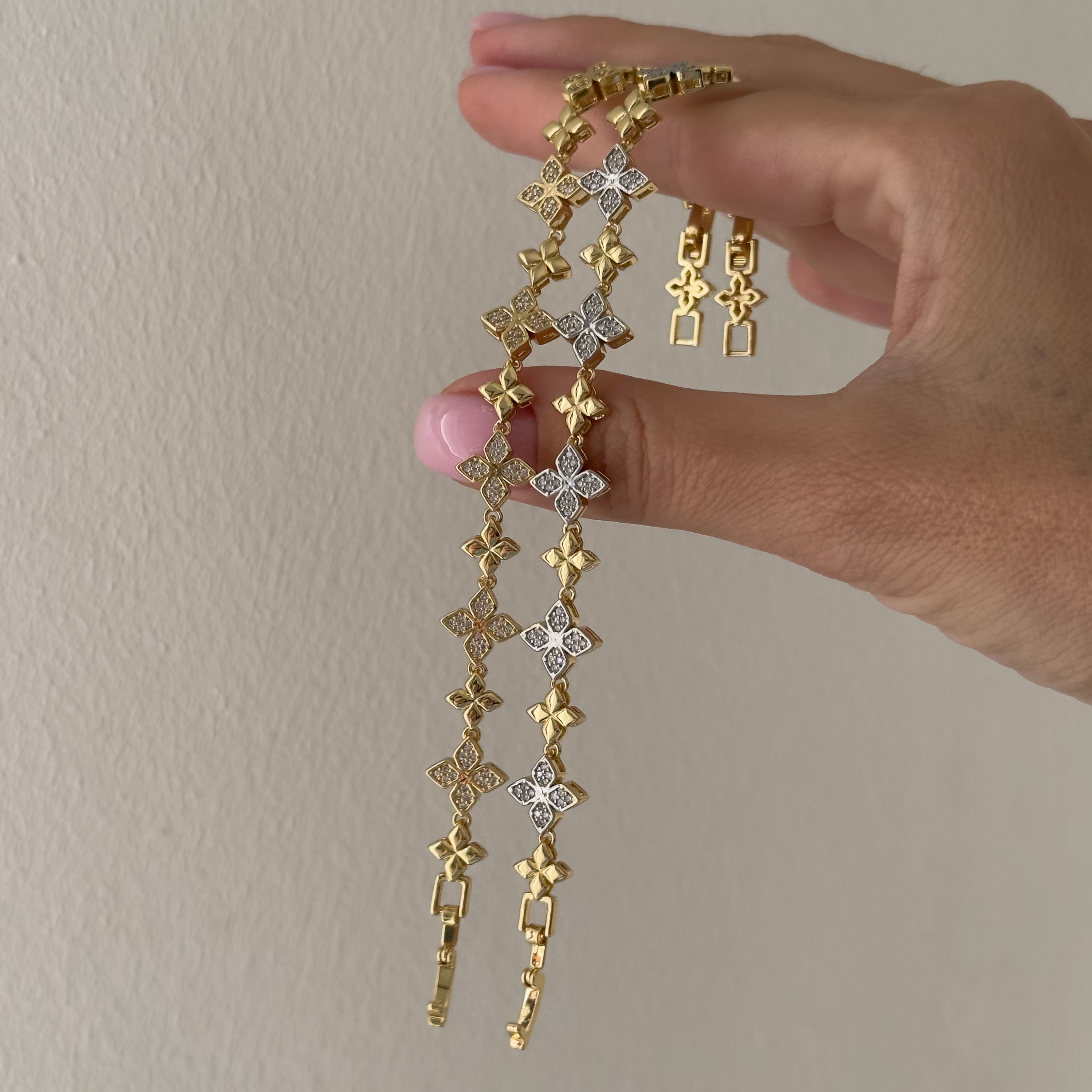 Vip Seri Yonca Bileklik