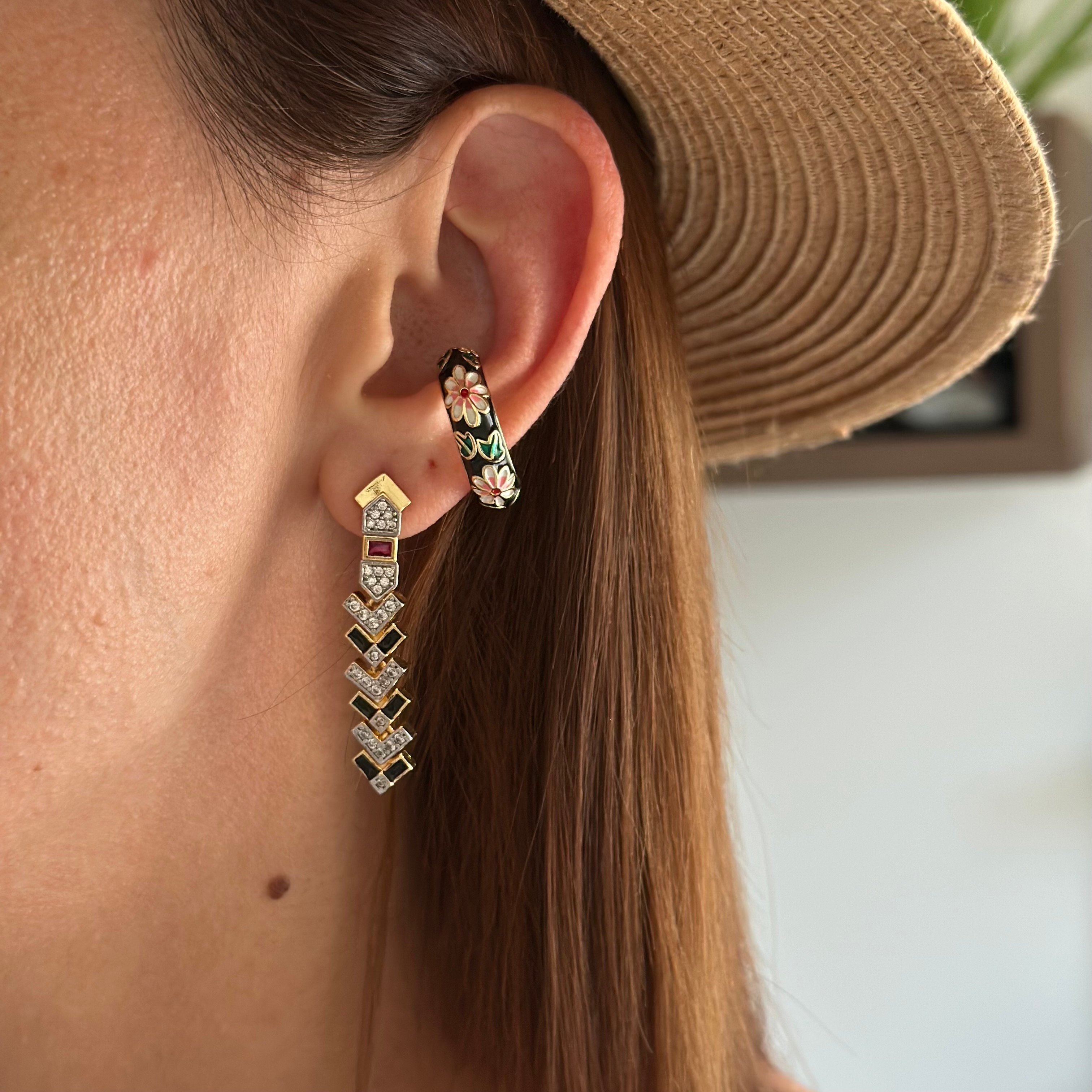 Özel Seri Mineli Çiçek Earcuff