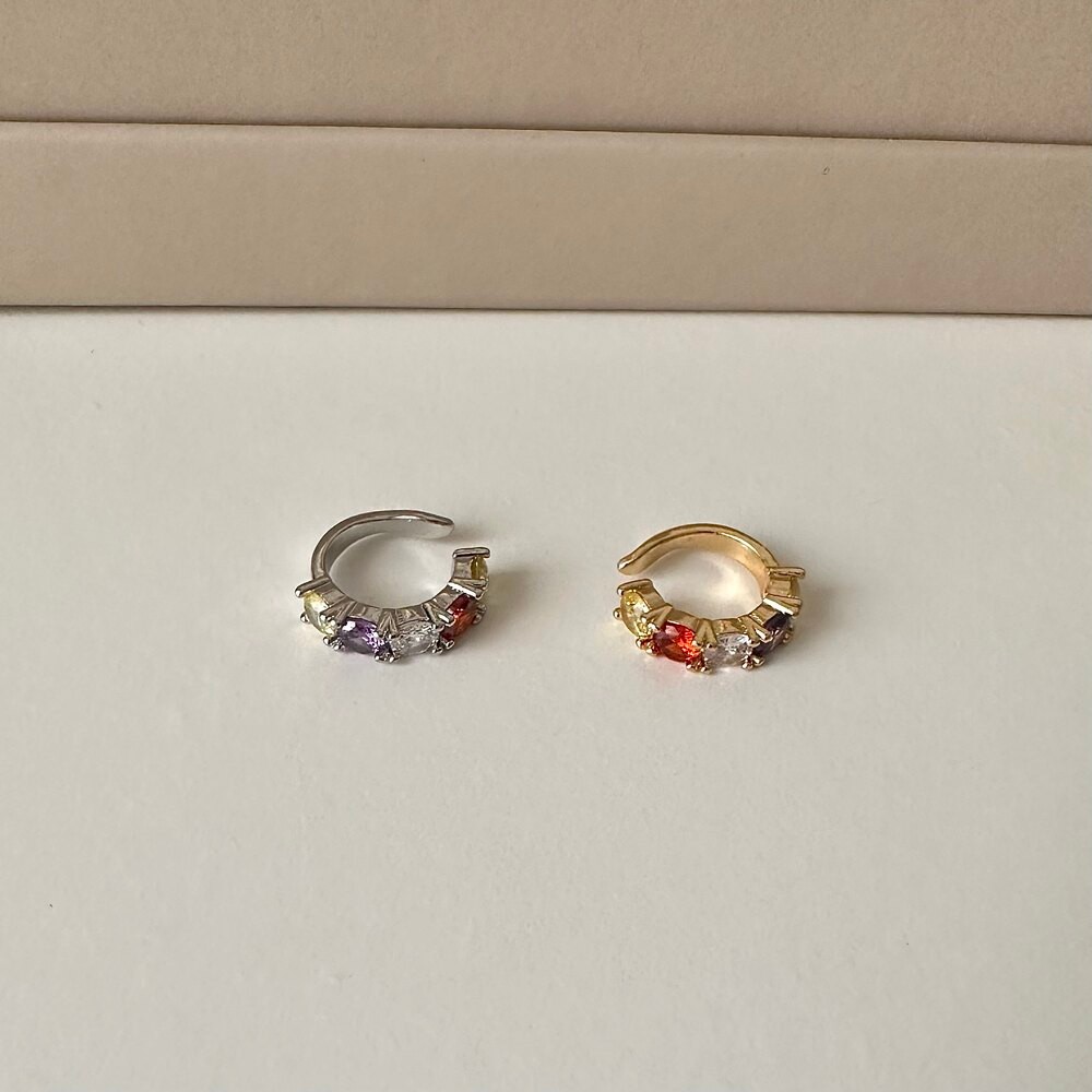 Renkli Taş Earcuff