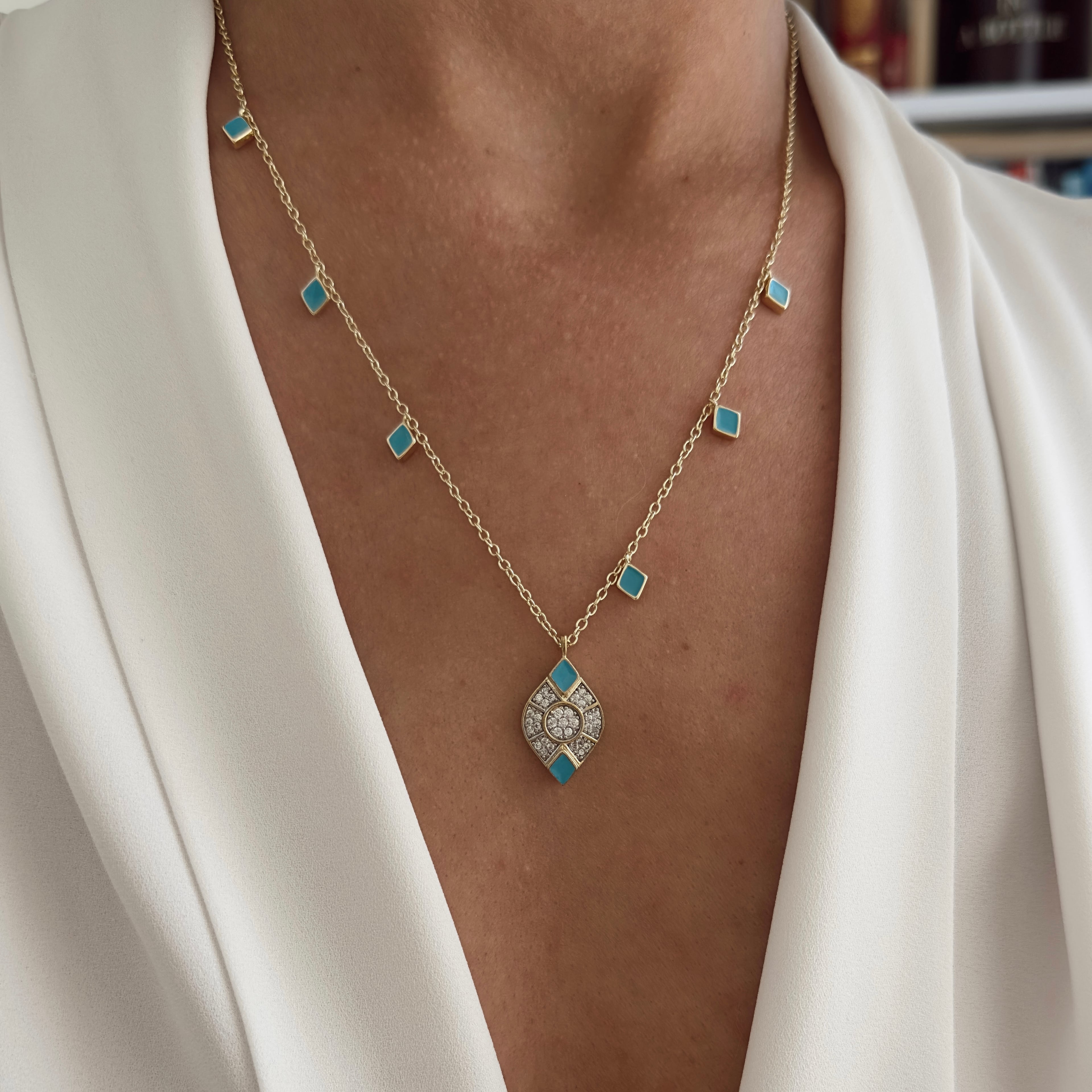 Özel Seri 14k Gold Renkli Pul Detay Kolye