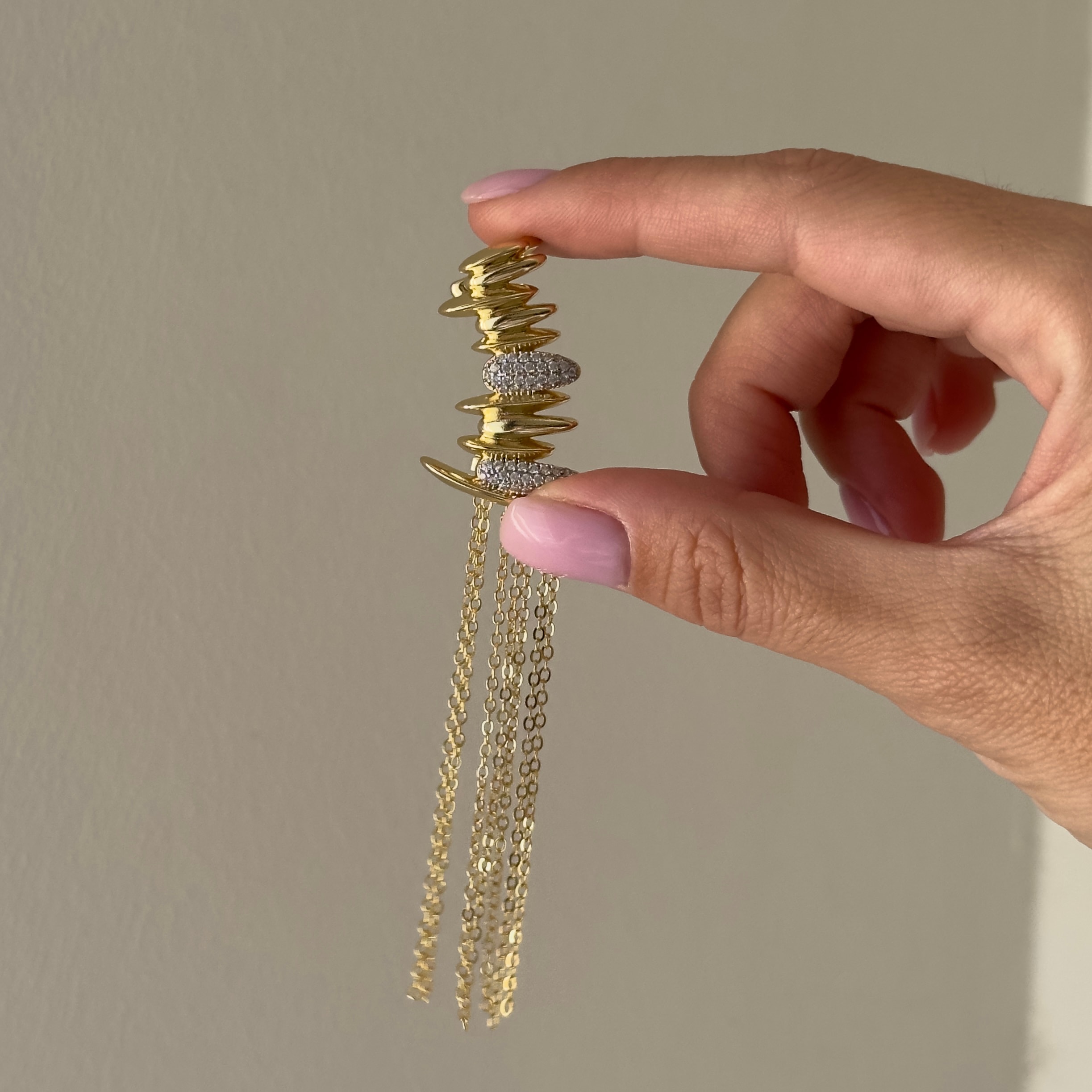 Özel Seri Zincir Detaylı Earcuff