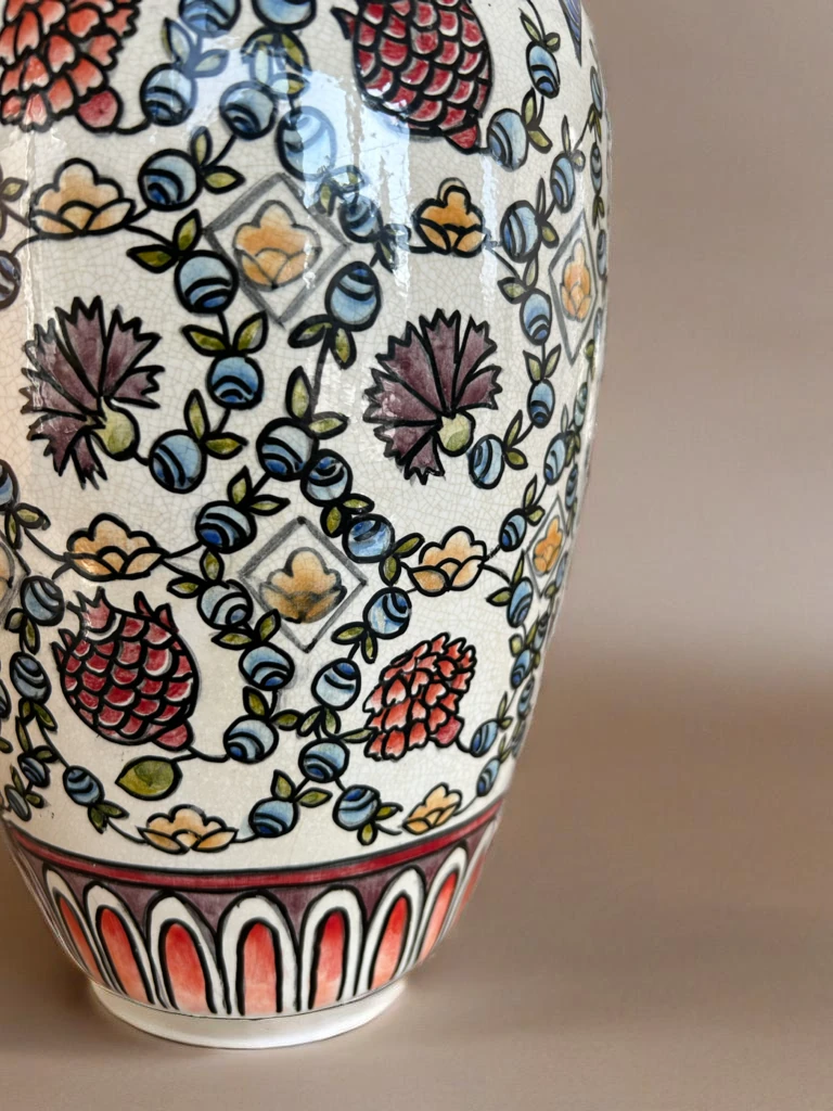 Bitkisel Motifli Vazo