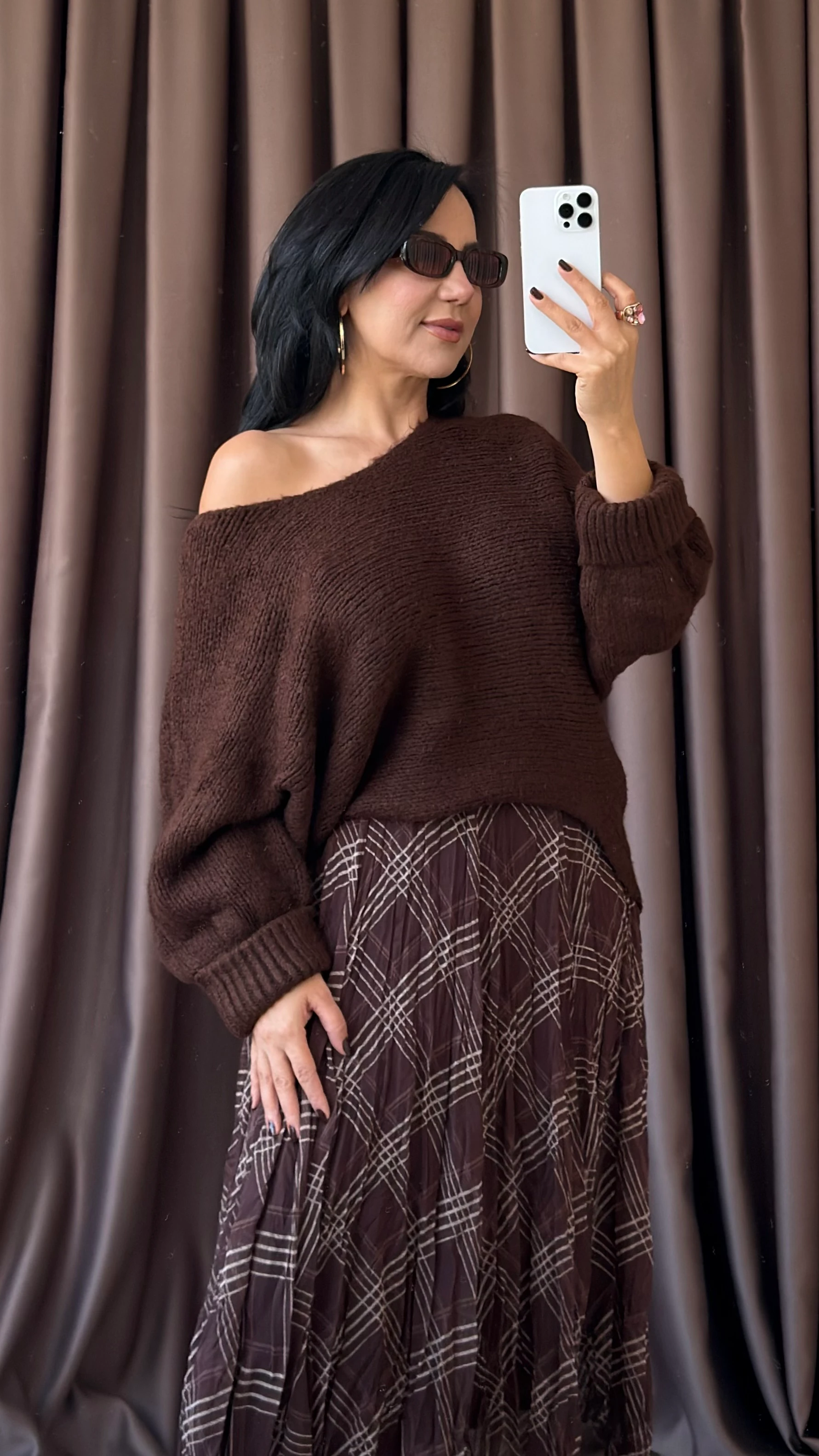 DÜŞÜK OMUZ KATLI KOL YUMOŞ TRİKO KAZAK - Kahverengi