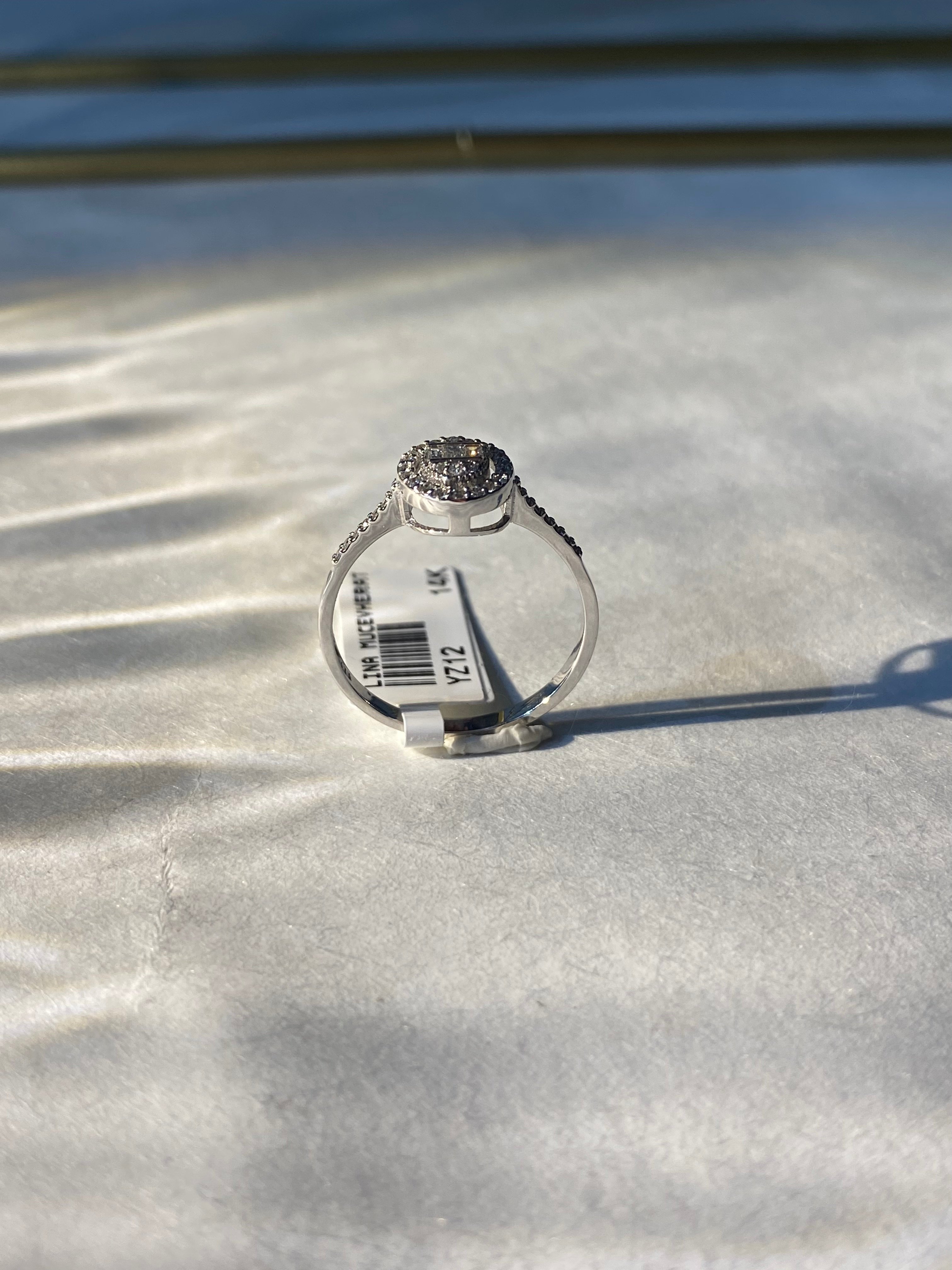 2.El 0.20 karat oval baget yüzük