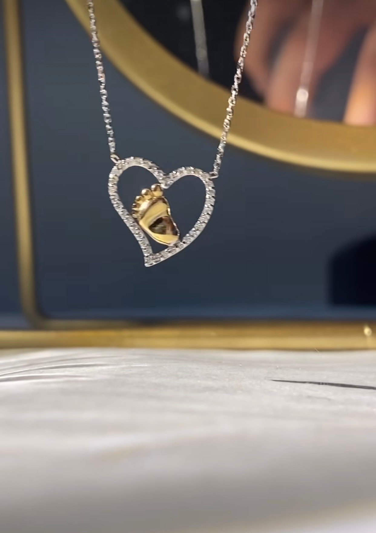 2.El 0.12 karat çok tatlı bir kolye