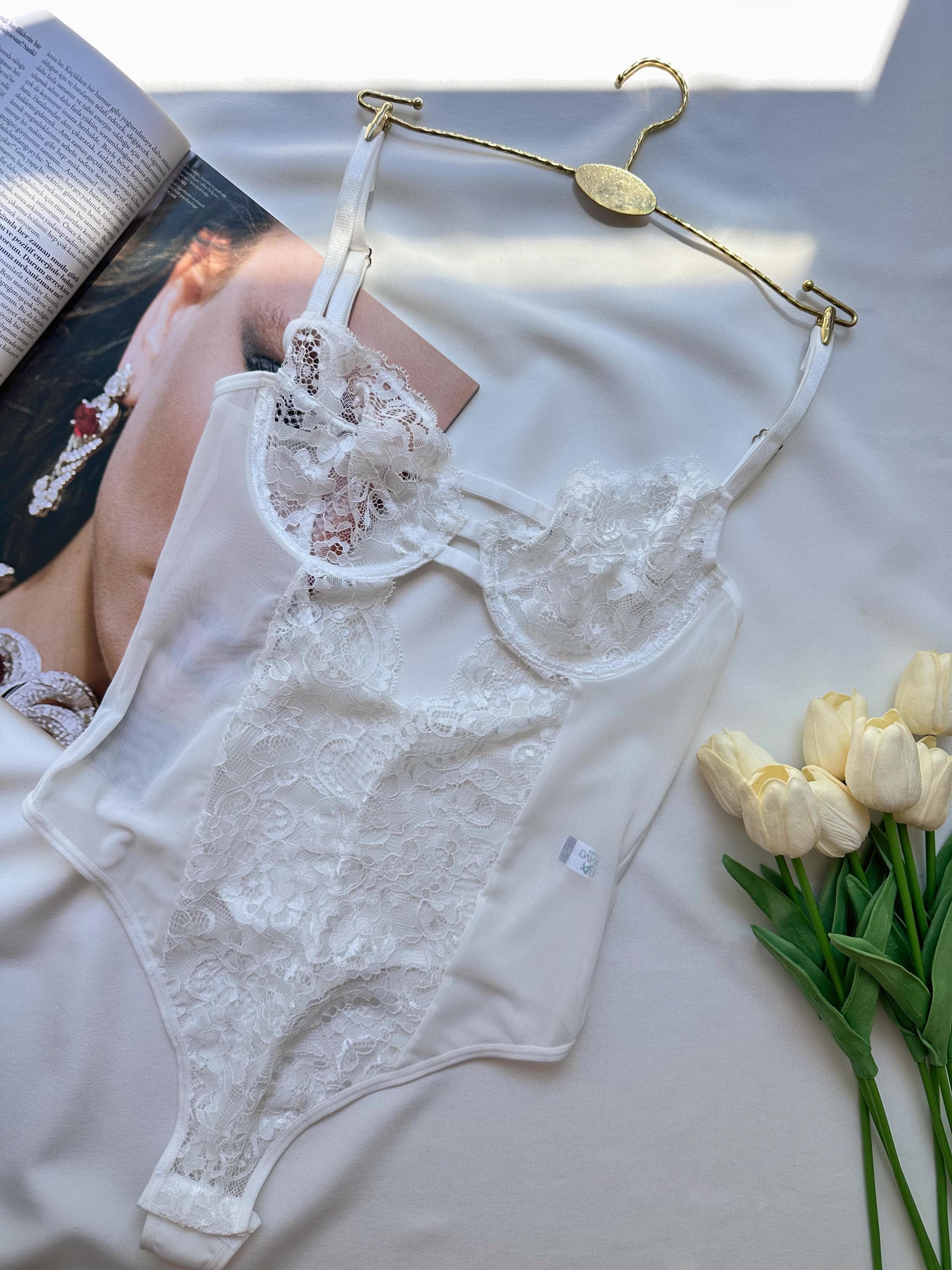 Dantel Detaylı BodySuit