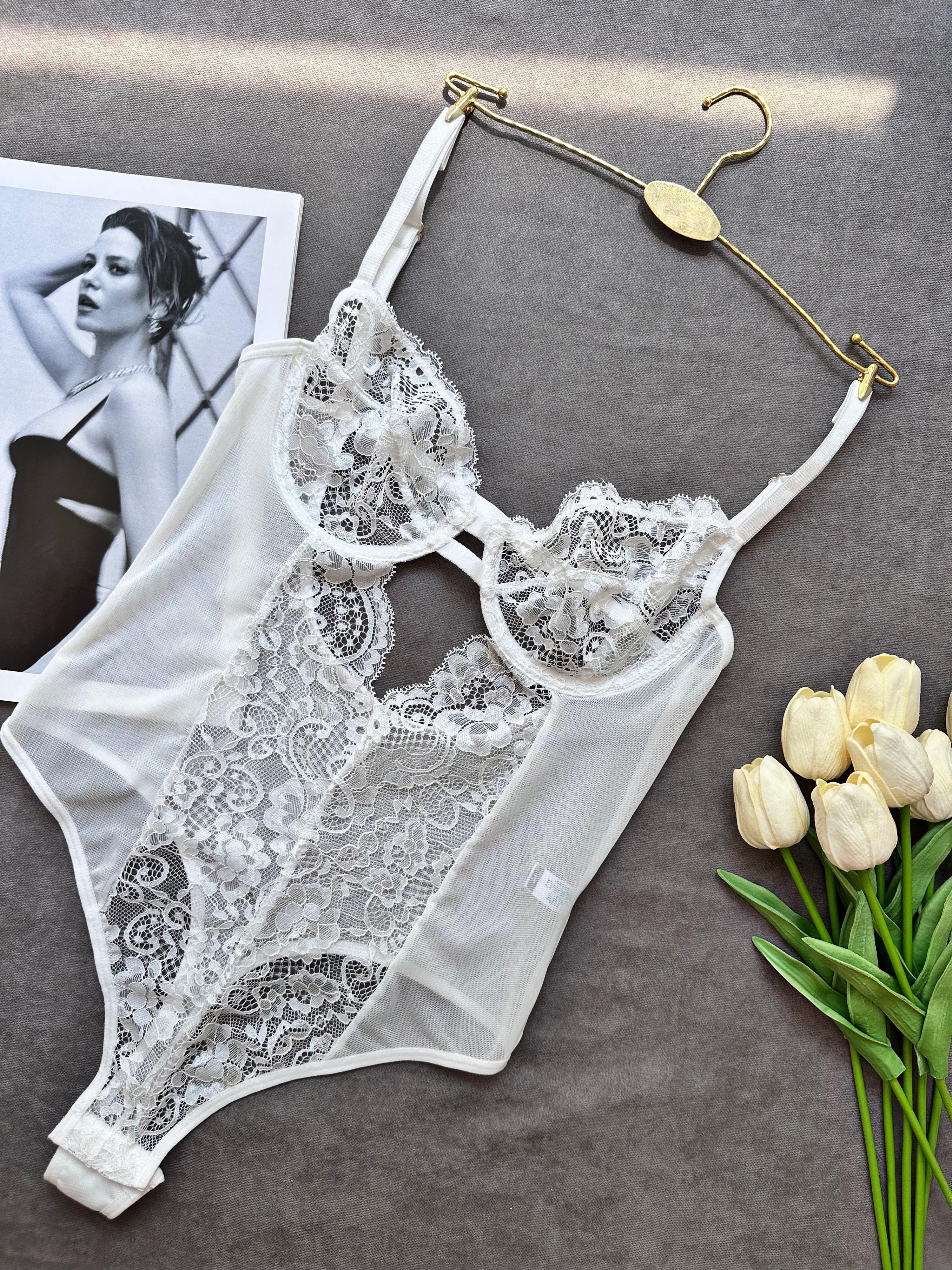 Dantel Detaylı BodySuit