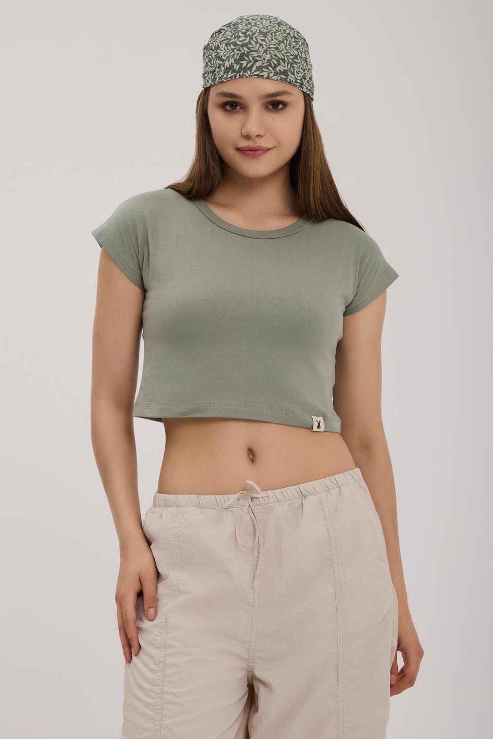 Dawn Fitted Bisiklet Yaka Crop T-Shirt  - Haki