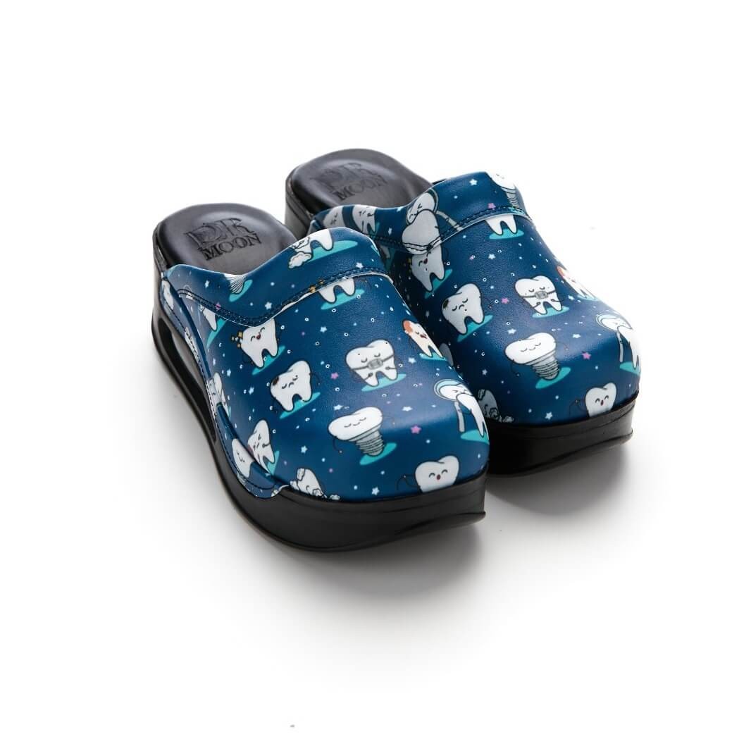 Orthopedic Women's Medical Clogs Heart Pattern - Anti-Slip, Comfortable