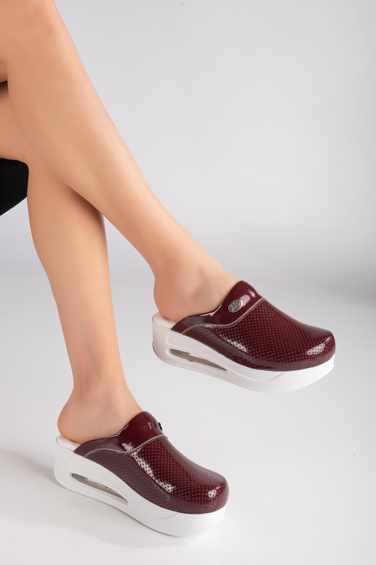 Burgundy Women's Comfy Clogs