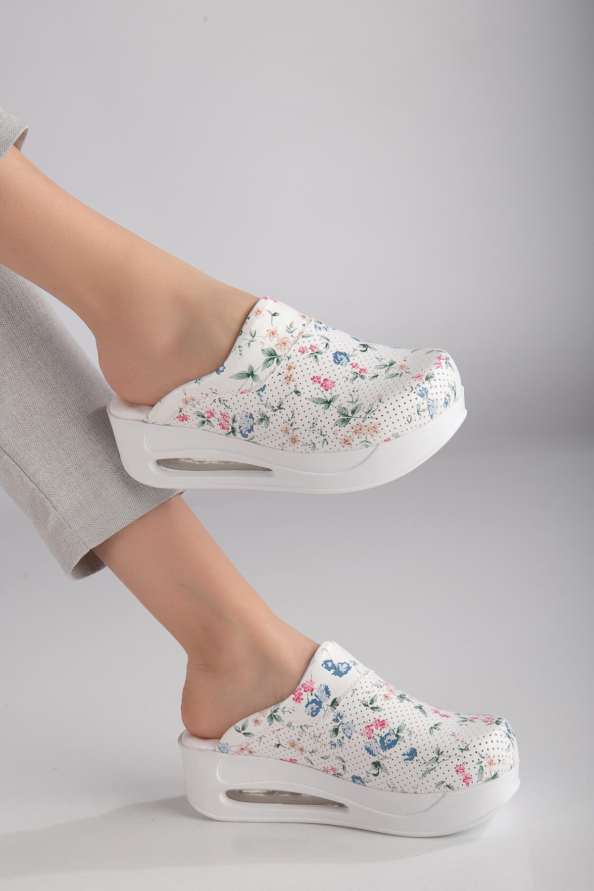 Flower Design Women's Comfy Clogs