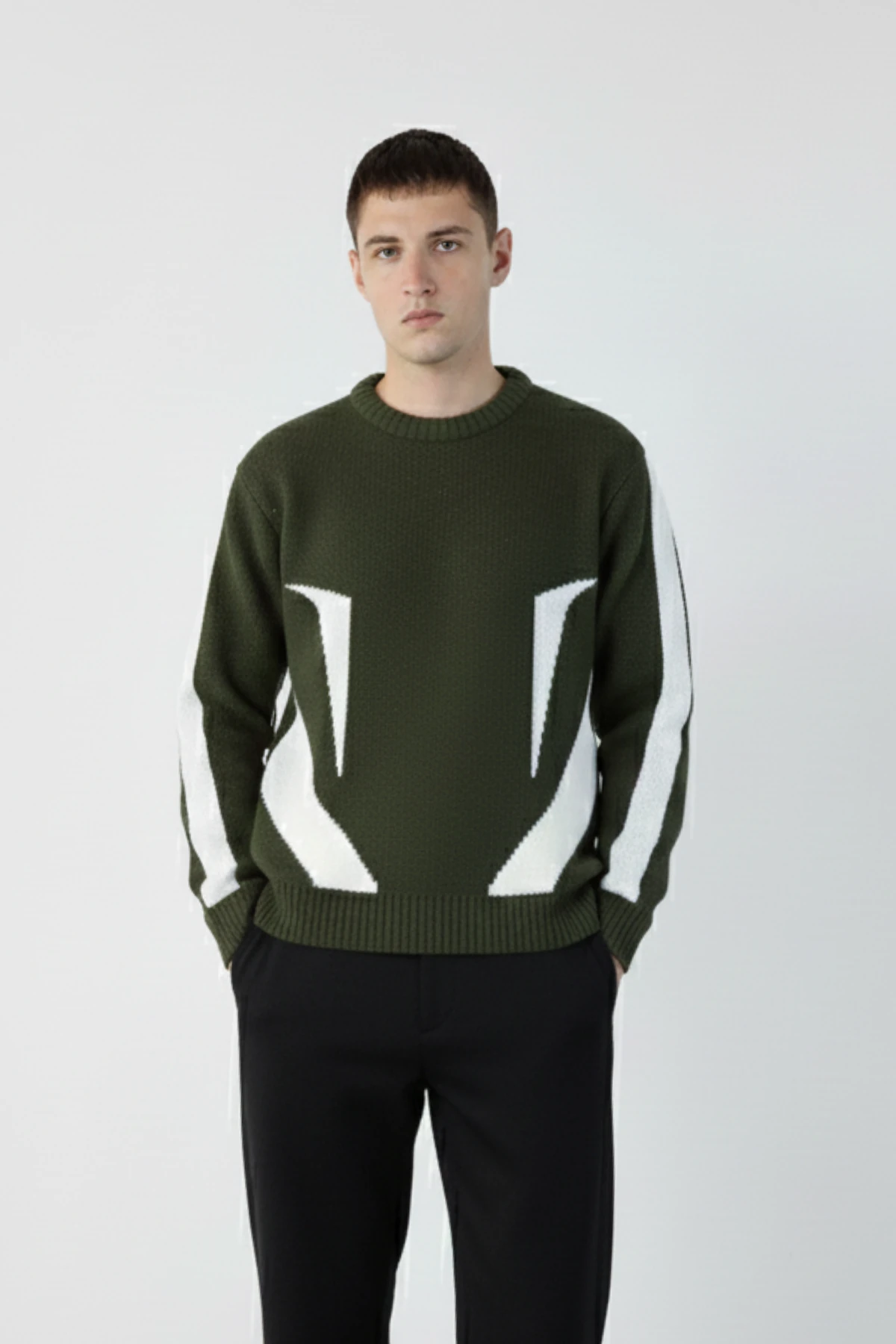 Keskin Çizgili Monokrom Geometrik Formda Özel Tasarım Kazak - Yeşil