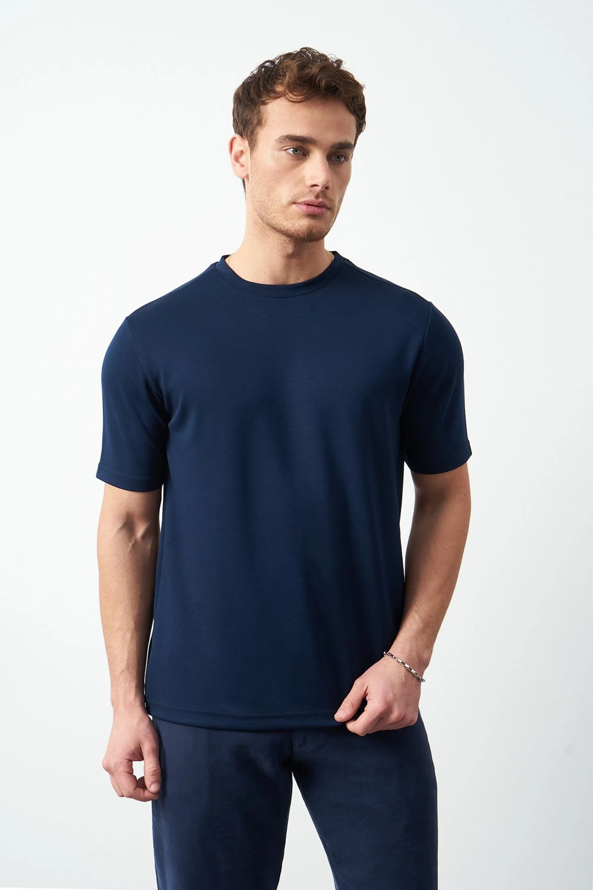 Modal Kumaş Regular Fit Sıfır Yaka T-Shirt - Lacivert