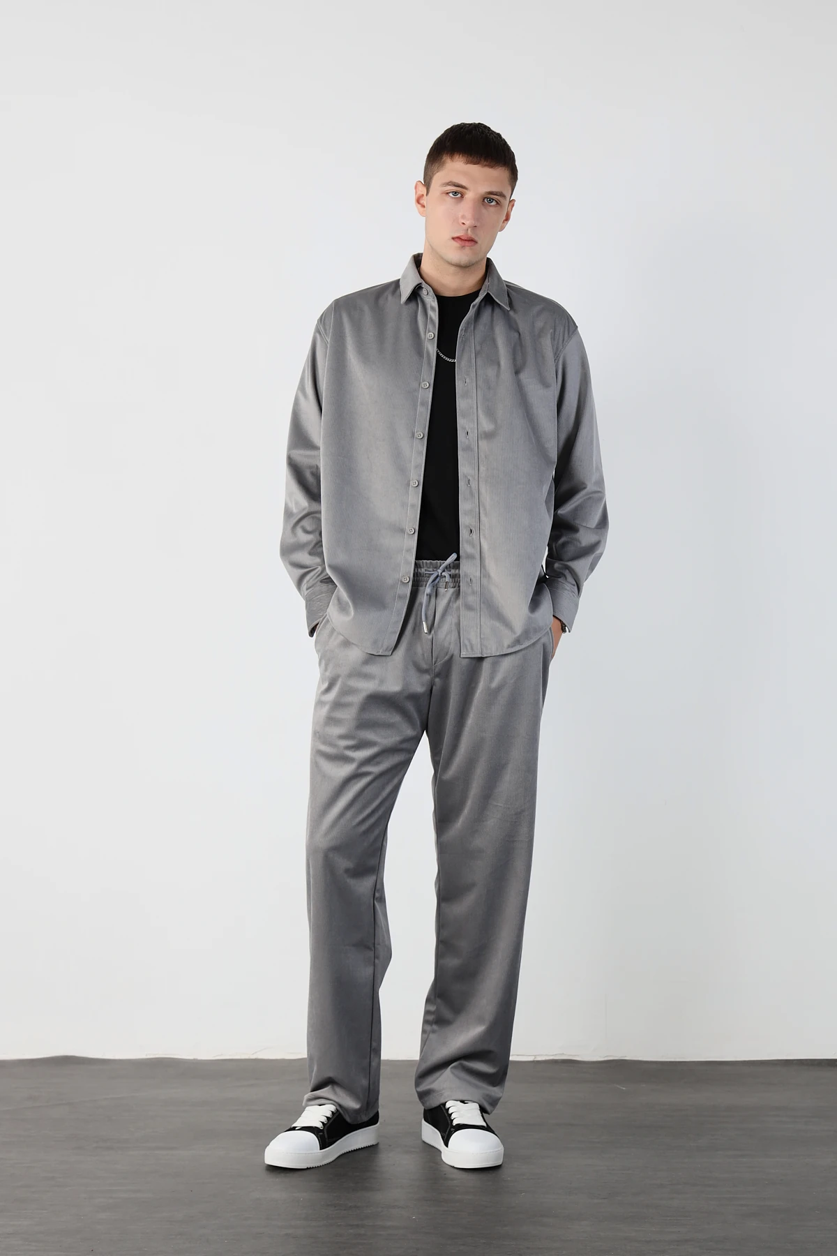 Şehir Stili Kadife Kumaş Alt Üst Takım - Gri